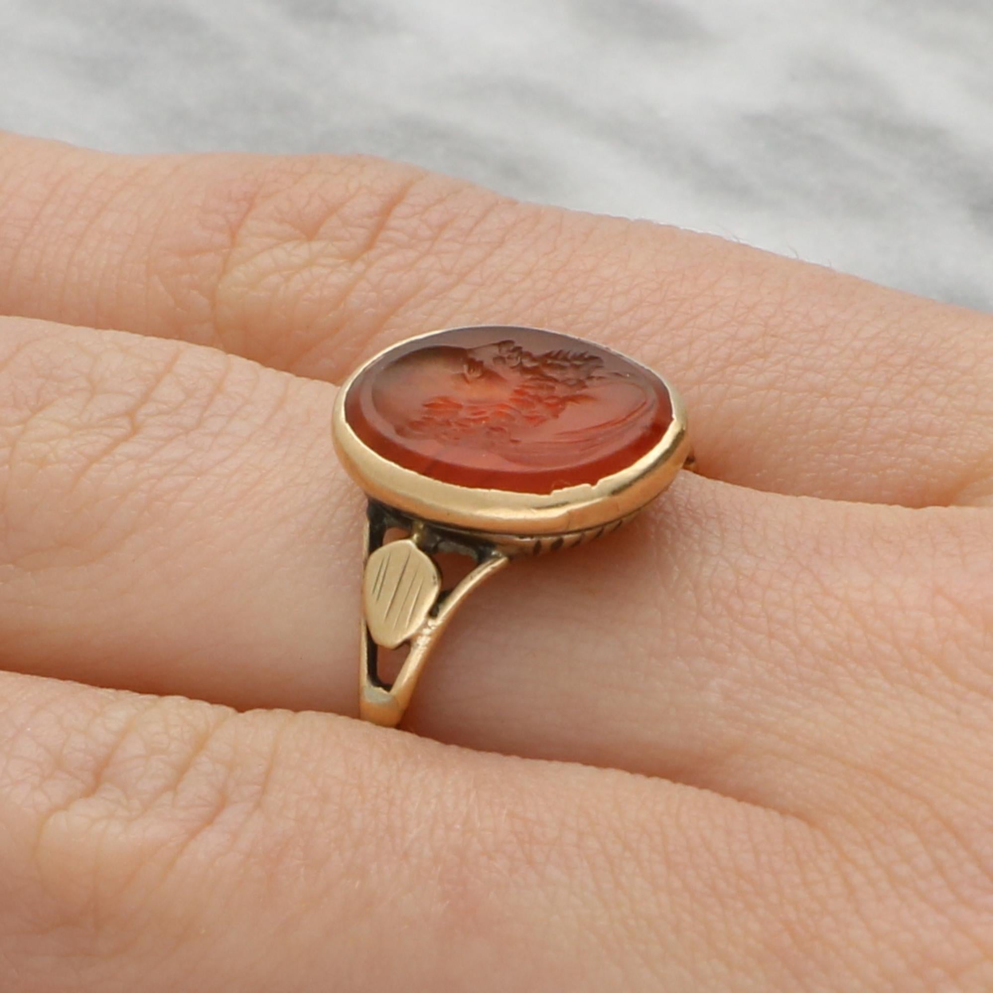 Antique Carnelian Intaglio Signet Ring in Yellow Gold For Sale 4