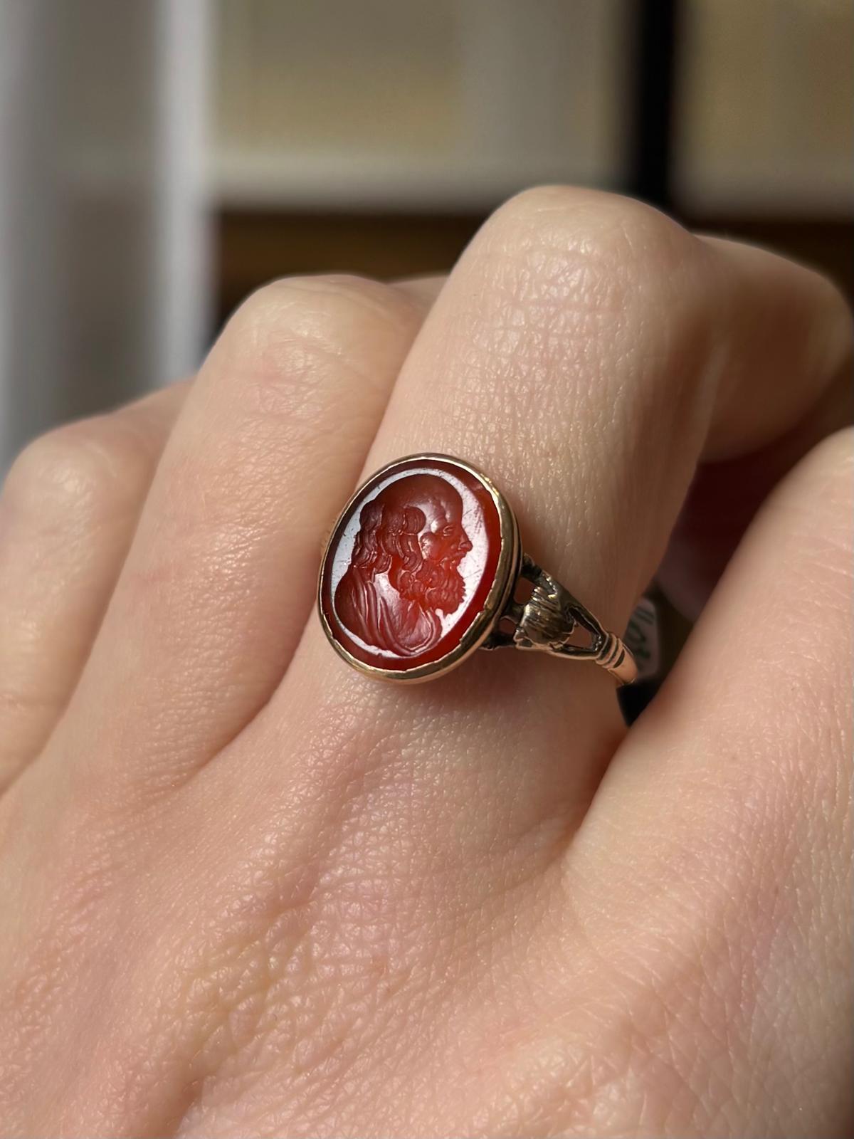 Women's or Men's Antique Carnelian Intaglio Signet Ring in Yellow Gold For Sale