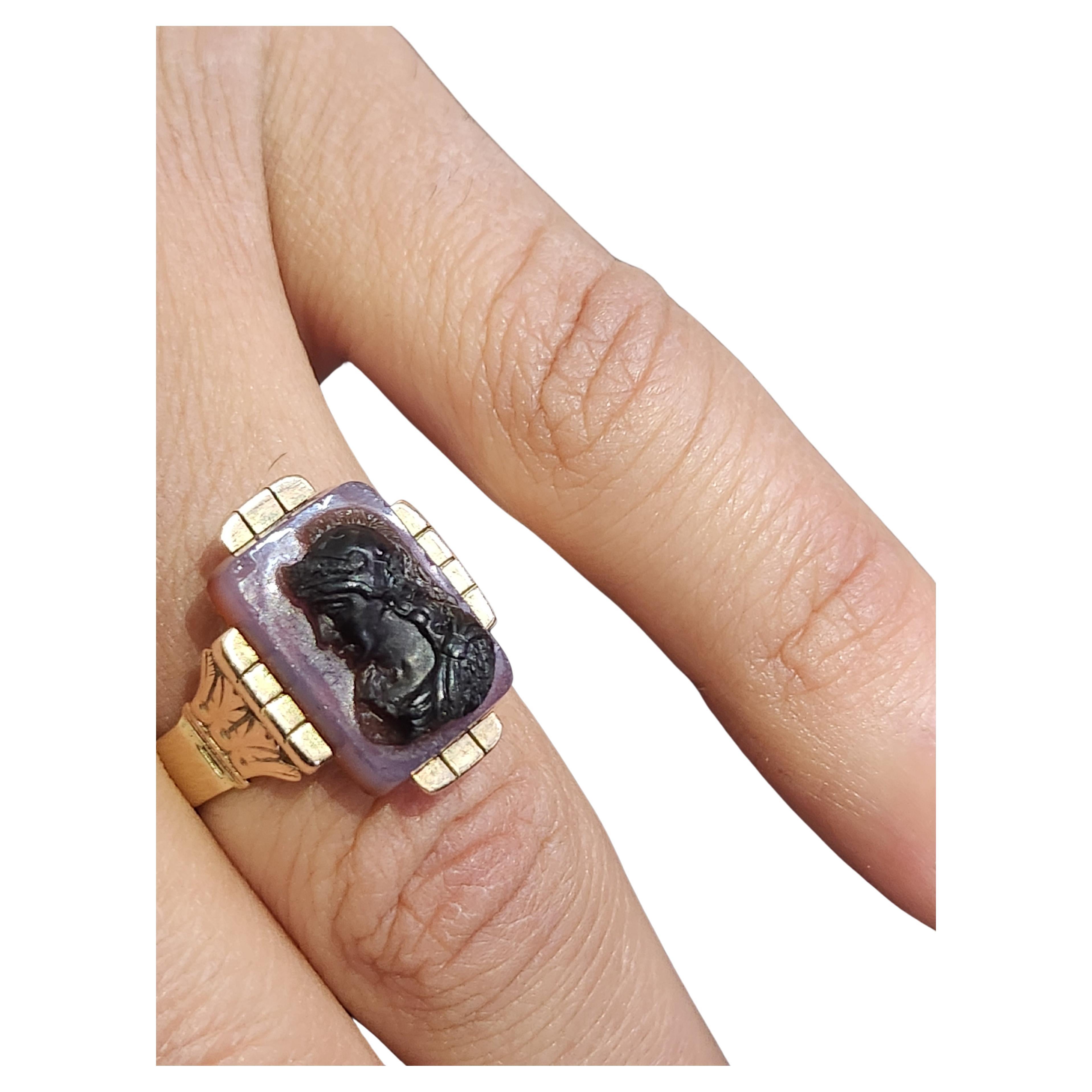 Antique Carnelian (serdolick) Onyx Gold Ring In Good Condition For Sale In Cairo, EG