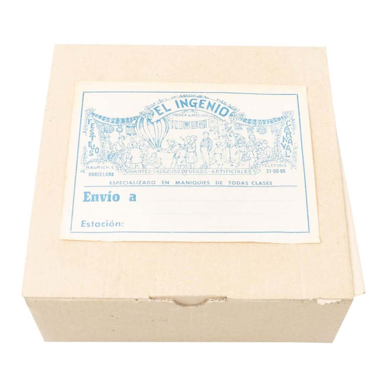 Antique Carnival Party Box with Original Objects, circa 1940 For Sale 10