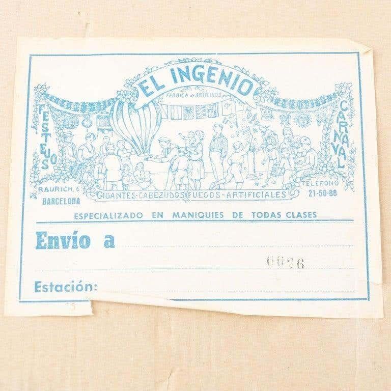 Espagnol Boîte de fête de carnaval antique avec Objects for Objects, circa 1940 en vente