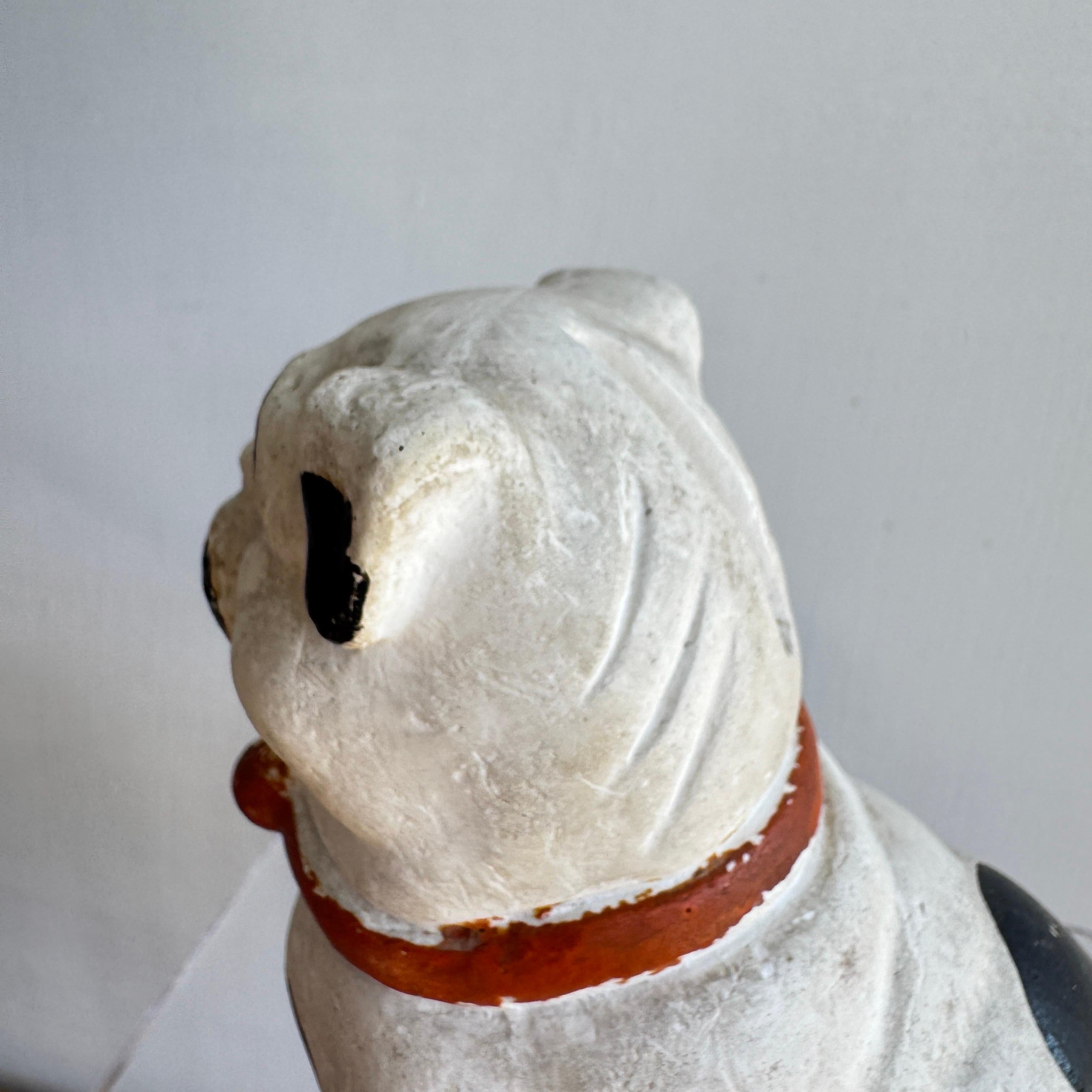 Antike Karneval Preis Chalkware Bulldog Statue / Figur im Angebot 5