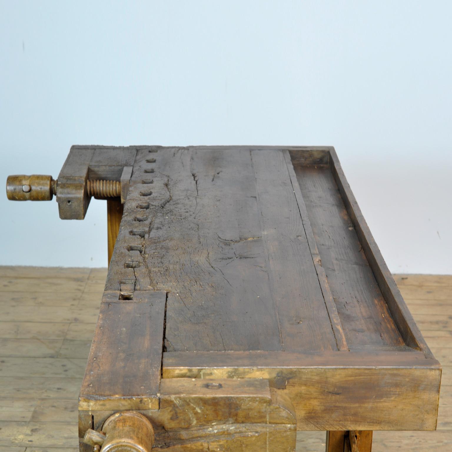 Antique Carpenters Oak Workbench, Circa 1910 In Good Condition In Amsterdam, Noord Holland