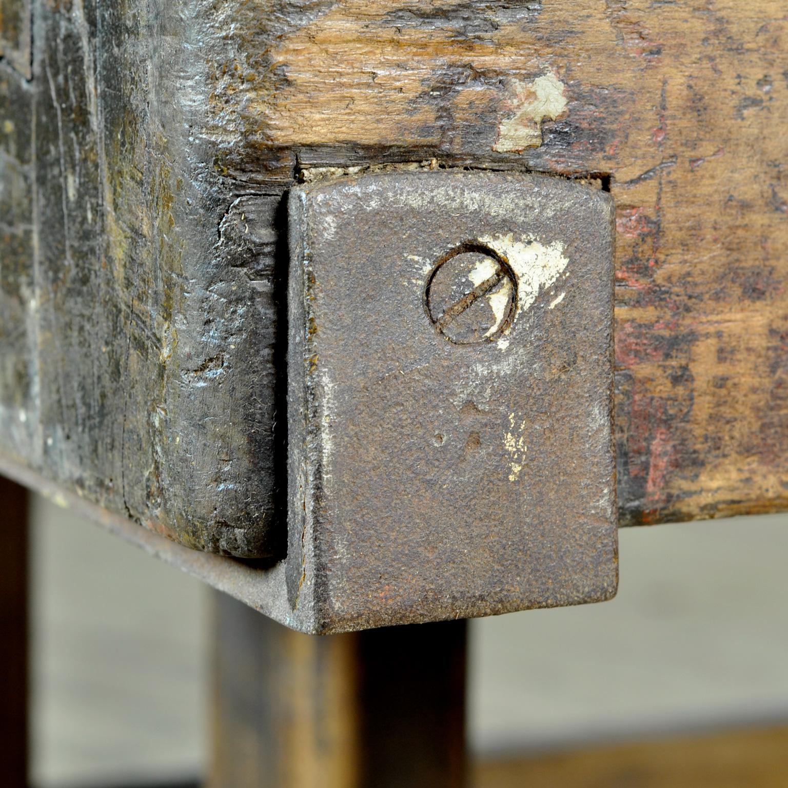 Antique Carpenters Oak Workbench, Circa 1910 In Good Condition In Amsterdam, Noord Holland