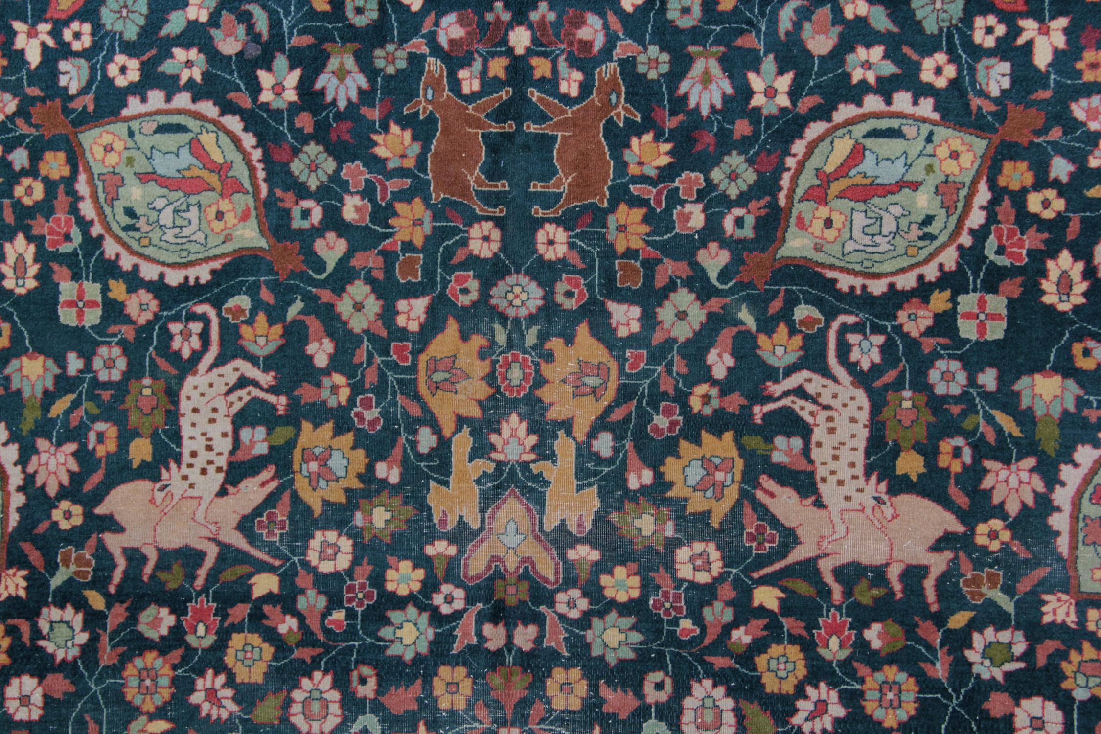 Antique Carpet Rare Indian Agra Rug, Animal Hunting Design Living Room Rug CHR41 In Excellent Condition In Wembley, GB