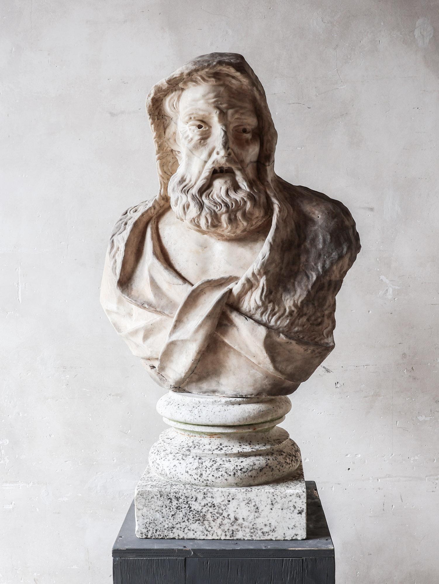 Italiano Antico busto in marmo di Carrara, 1700 circa, Barocco, Italia in vendita