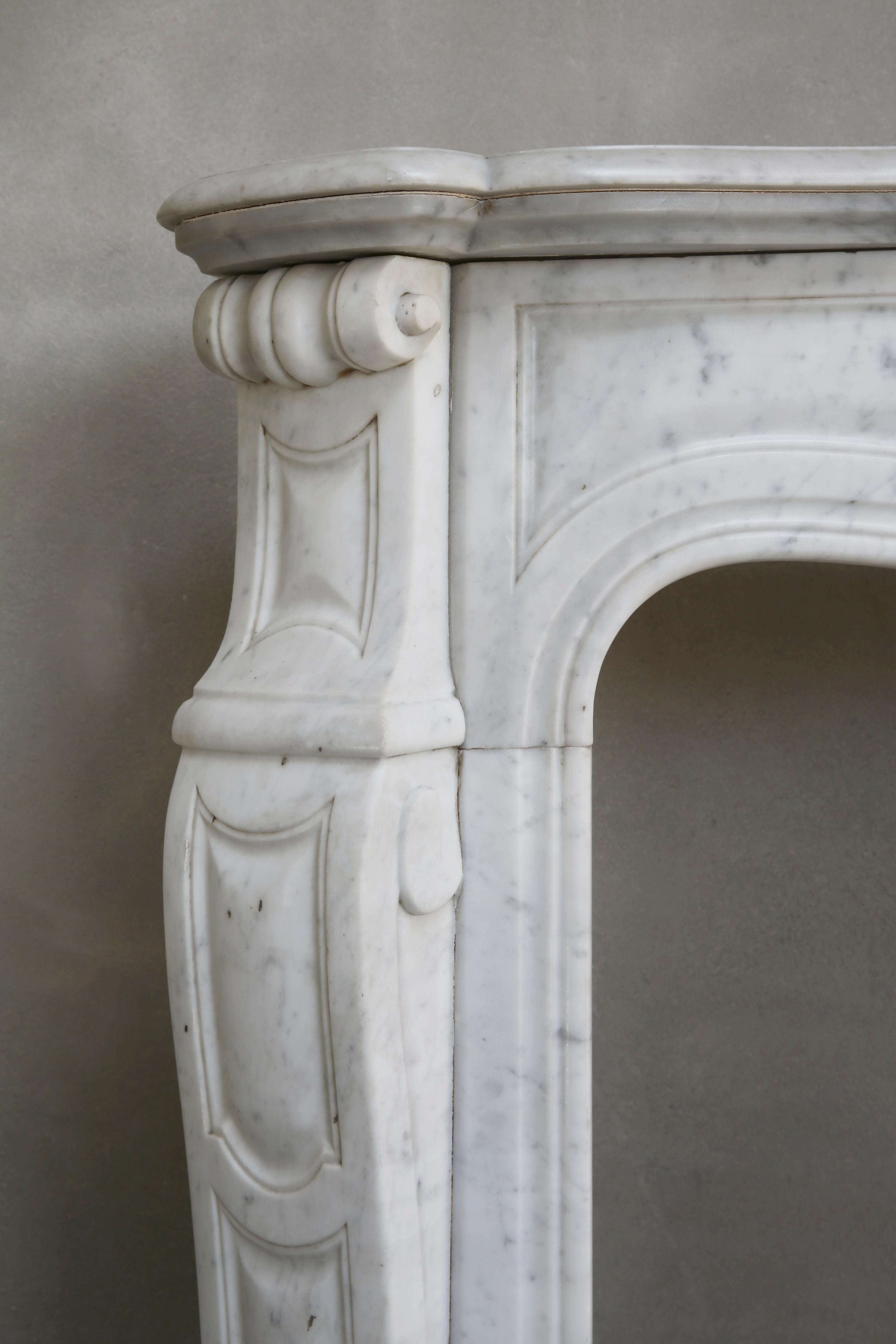 20th Century Carrara Marble Pompadour Fireplace 3