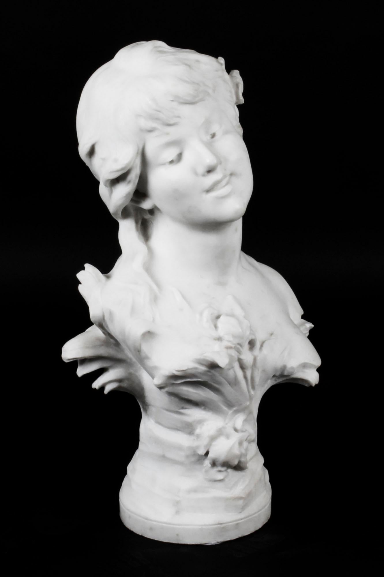 Antique Carrara Marble Portrait Bust by Auguste Moreau, 19th Century For Sale 3
