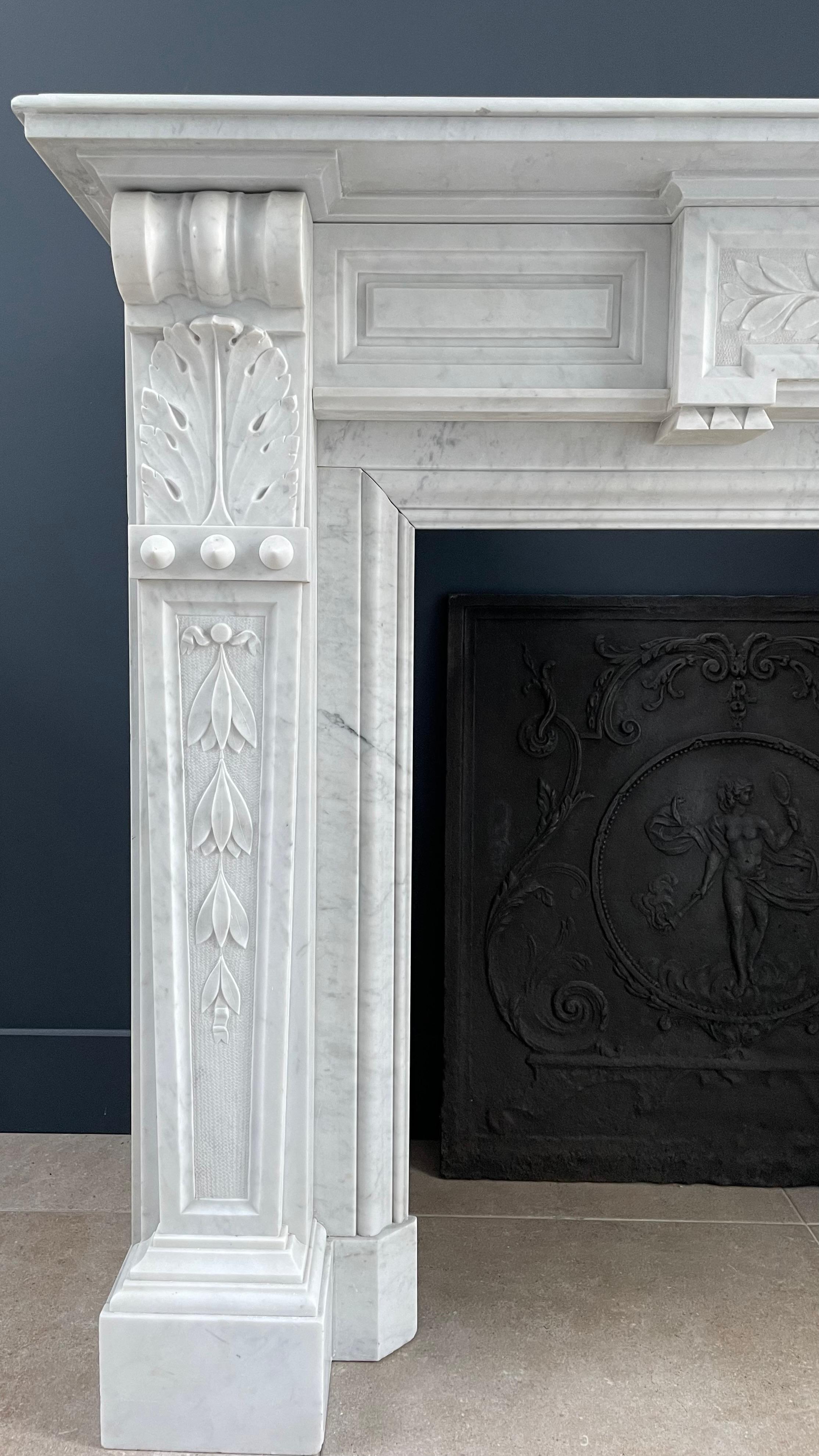 Louis XV Antique Carrara White Marble Circular Fireplace For Sale