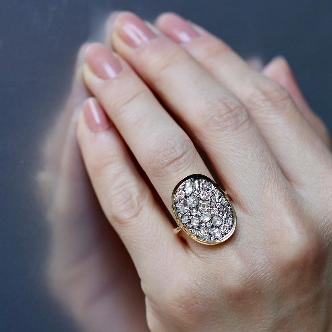 Antique Carré-cut + Rose-cut + Brilliant-cut White Diamond Mosaic Set Pavé Ring For Sale 3