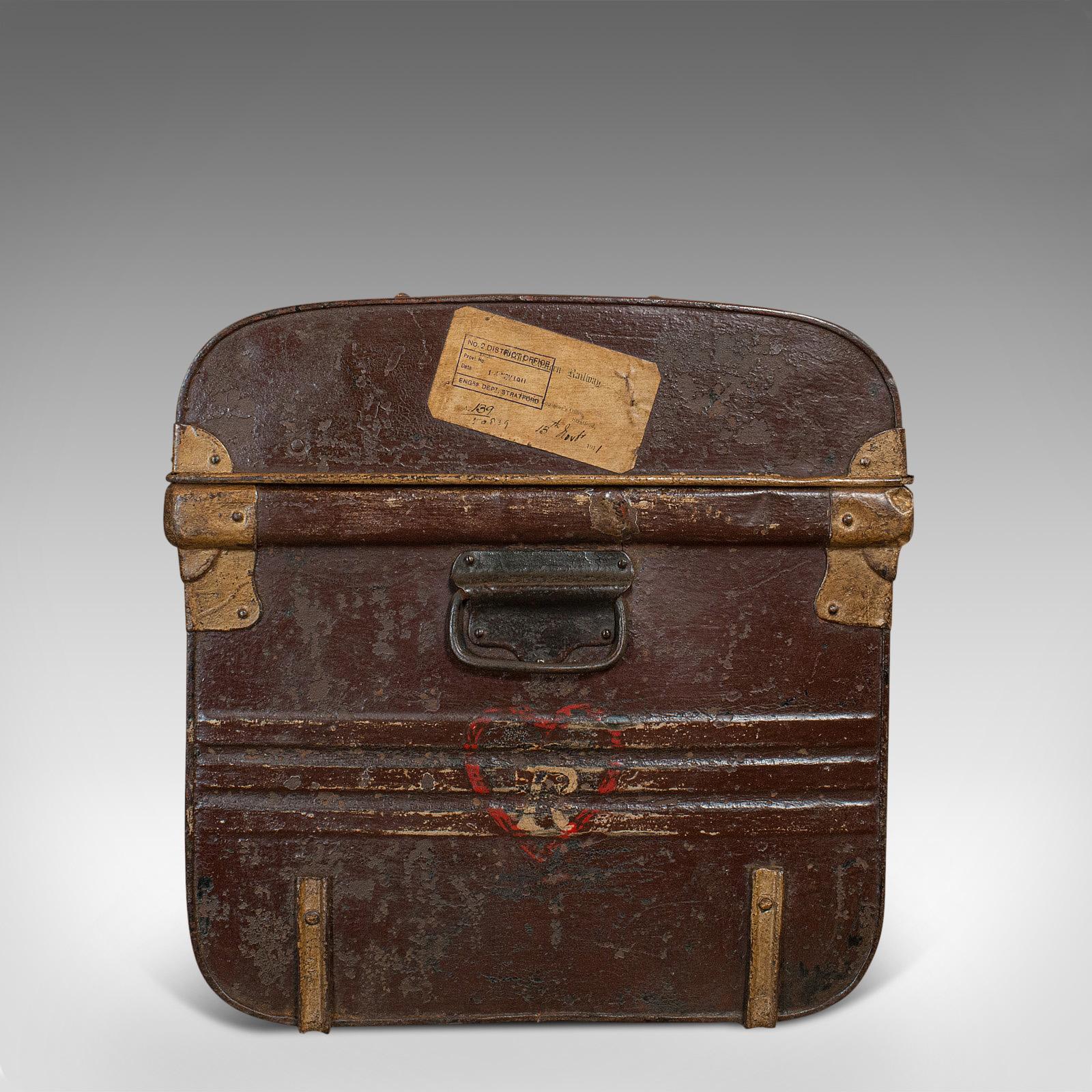 antique trunks trunk identifier