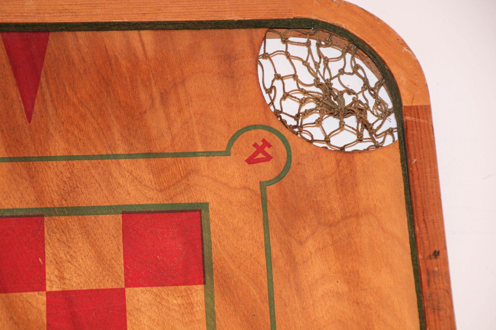 Antikes, doppelseitiges Carrom Company-Spielbrett aus Holz (Handgefertigt) im Angebot