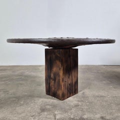 Table basse ancienne à roue de charrette, Asie, années 1920