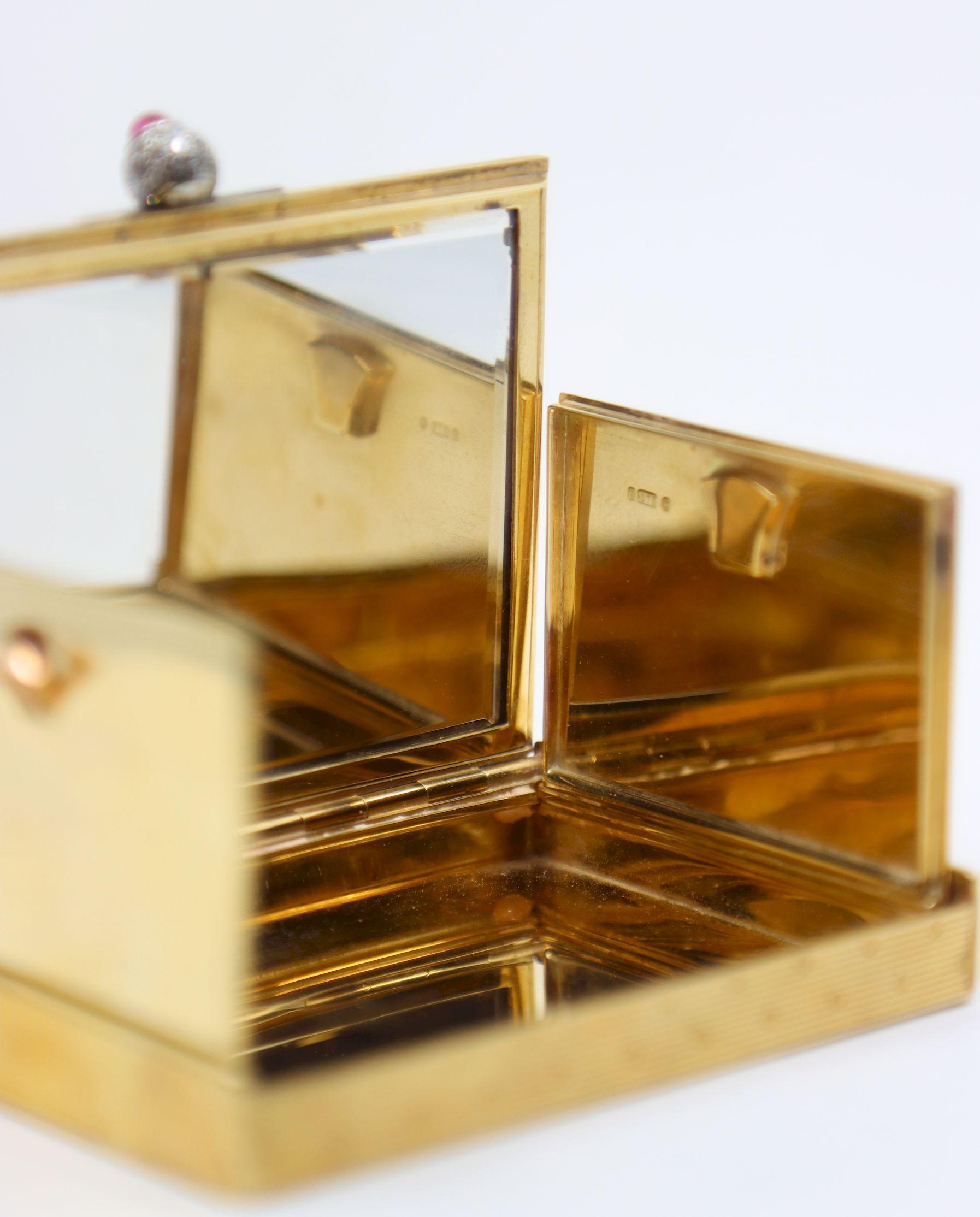 Antique Cartier 9CT Gold Diamond Ruby Compact Case For Sale 8