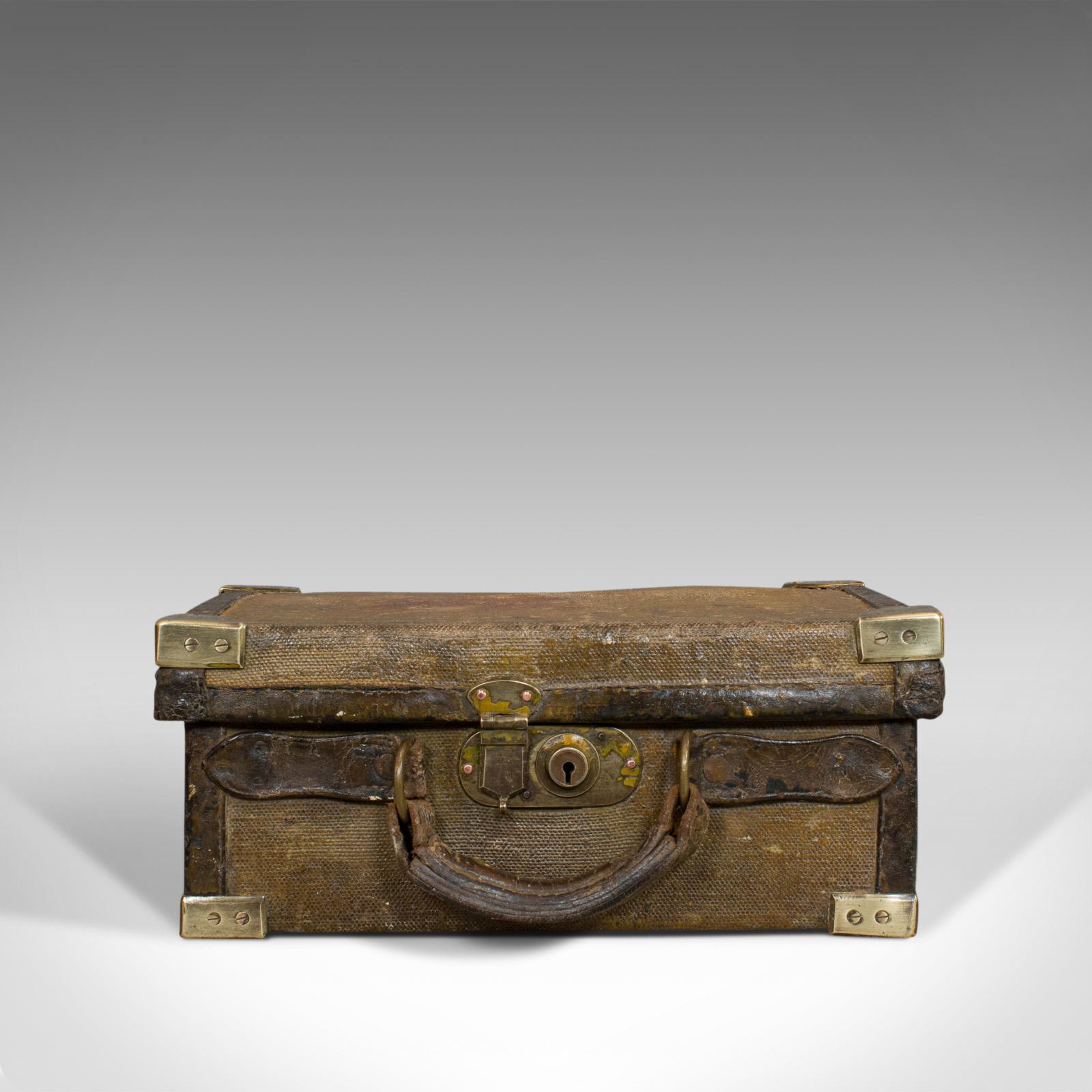 Antique Cartridge Case, English, Sporting Trunk, WT Hancock, London, Victorian In Good Condition In Hele, Devon, GB