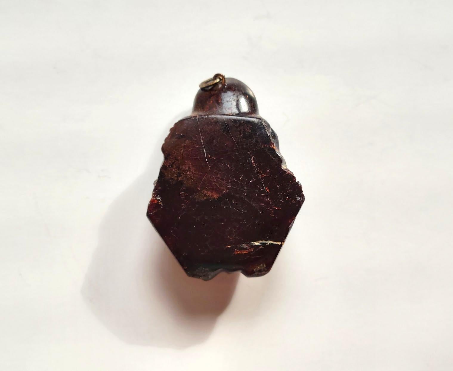 Antique Carved Amber Frog Pendant In Good Condition For Sale In Chesterland, OH