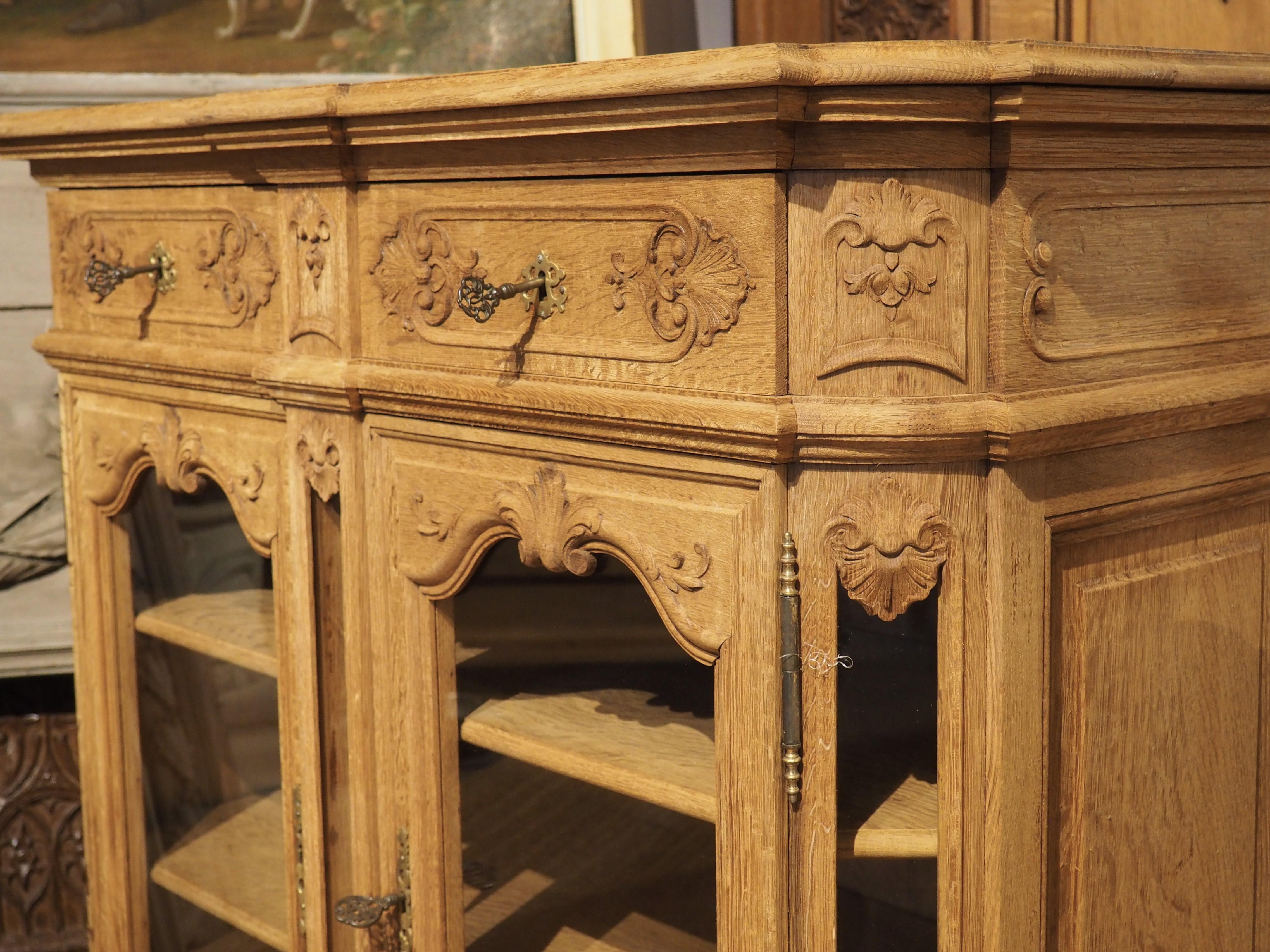 Antique Carved and Bleached Oak and Glass Buffet Vitrine from Liege, Circa 1900 For Sale 6