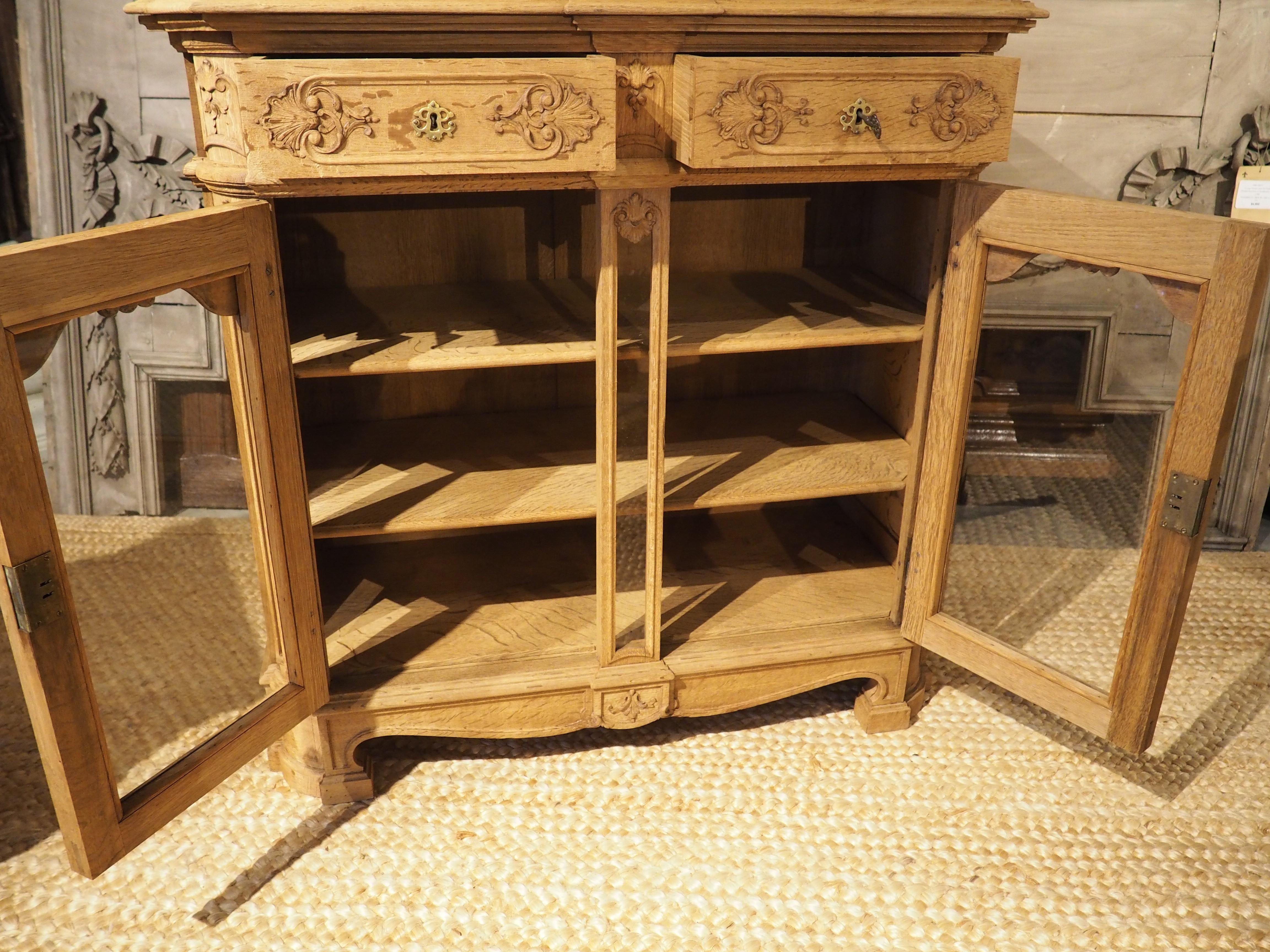 Antique Carved and Bleached Oak and Glass Buffet Vitrine from Liege, Circa 1900 For Sale 2