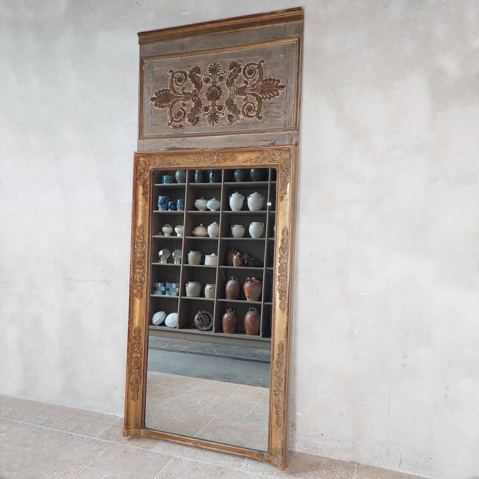 Antique Carved and Gilt Wood Empire Trumeau Mirror from ± 1800 - 1820 In Good Condition In Baambrugge, NL