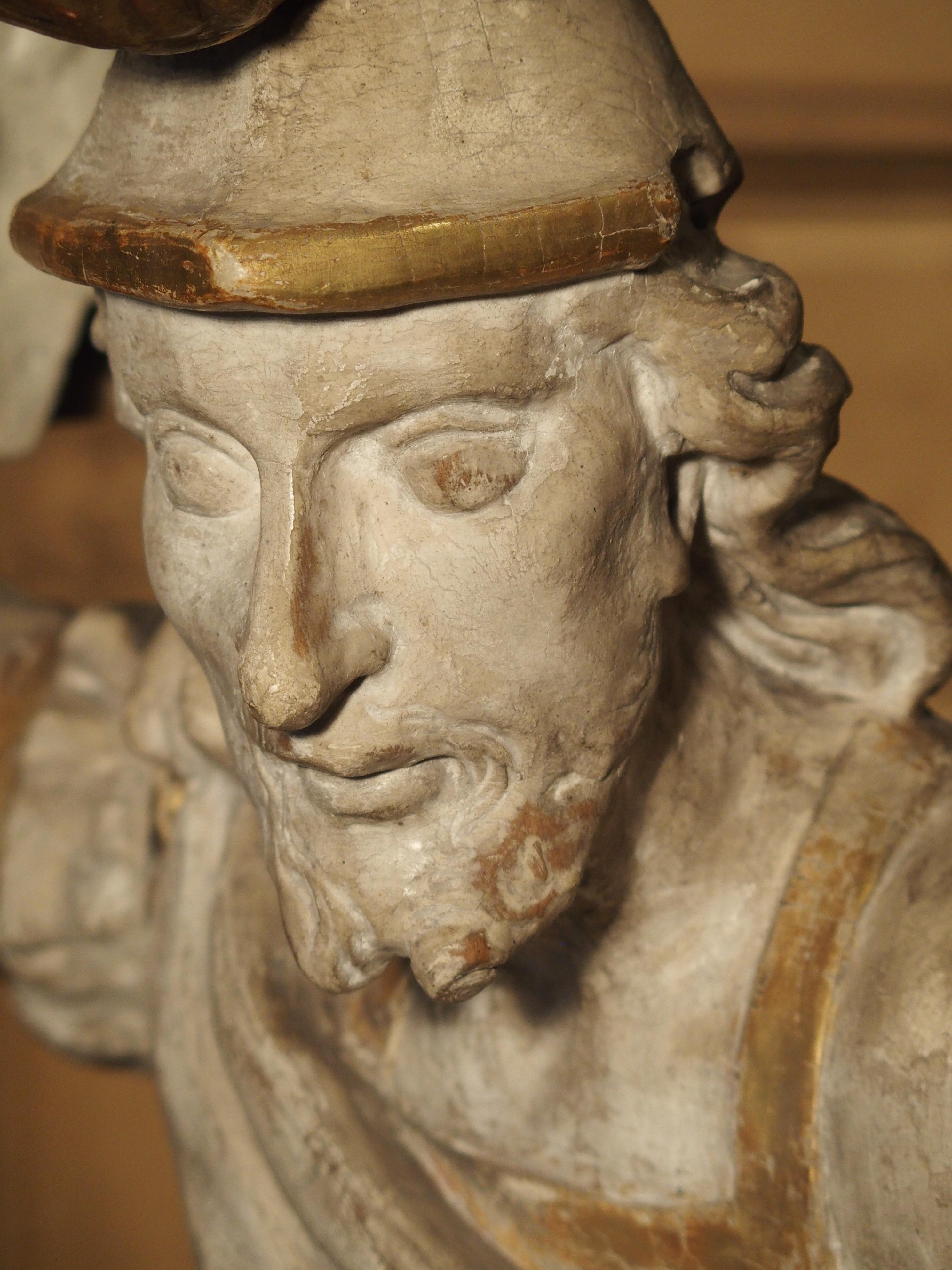 Statue ancienne sculptée et peinte de St. Florian:: Autriche:: vers 1700 en vente 3