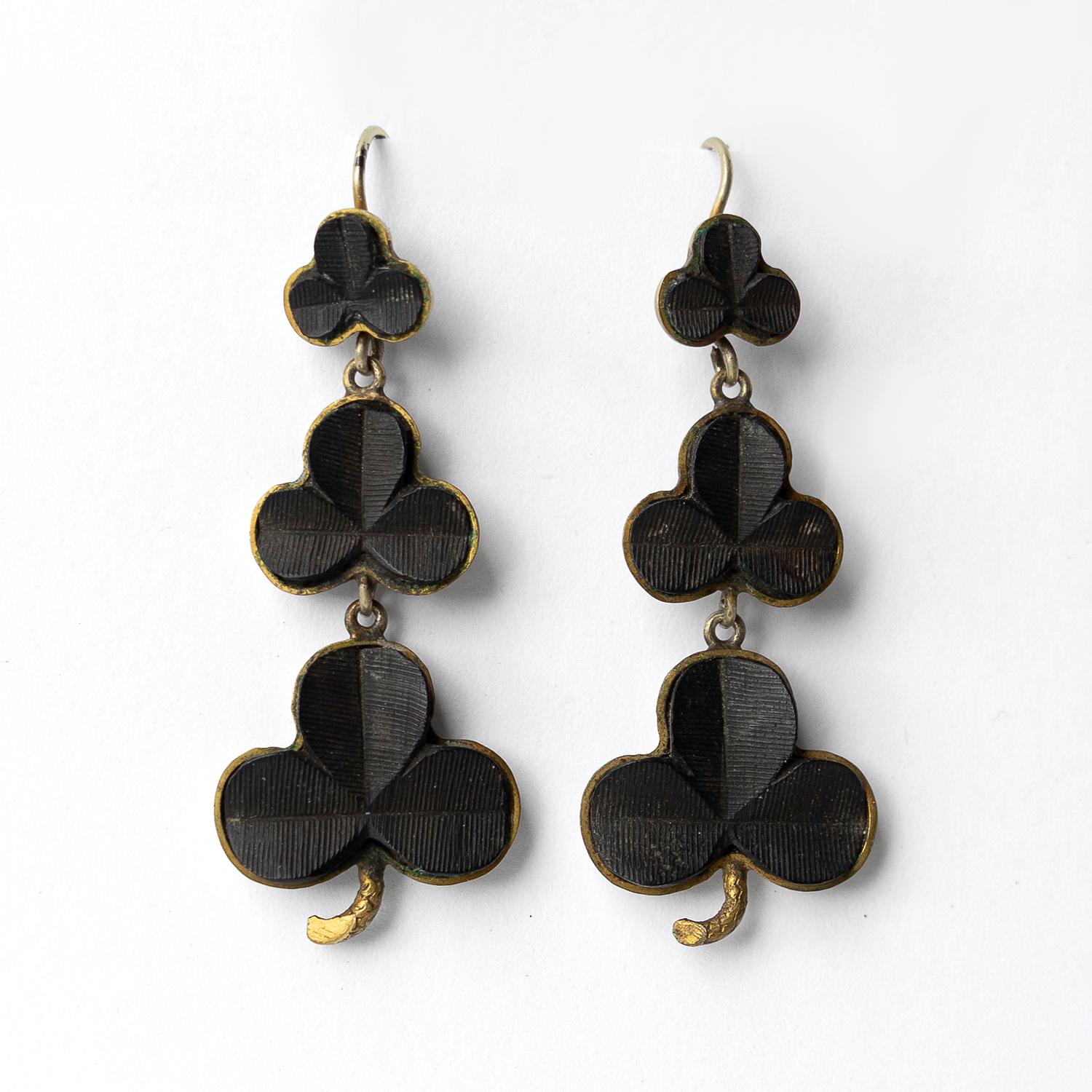 Antique Carved Bog Oak Shamrock Drop Earrings, Irish 19th C. Victorian Gothic In Good Condition In Bristol, GB