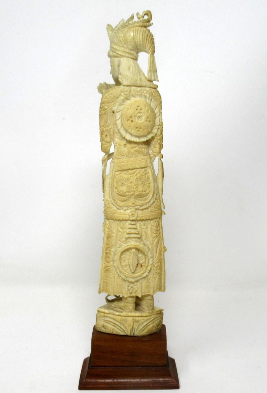 Antike Knochenfigur aus Indochina Männlicher Würdenträger Hartholz 19. Jahrhundert Chinesisch (Geschnitzt) im Angebot