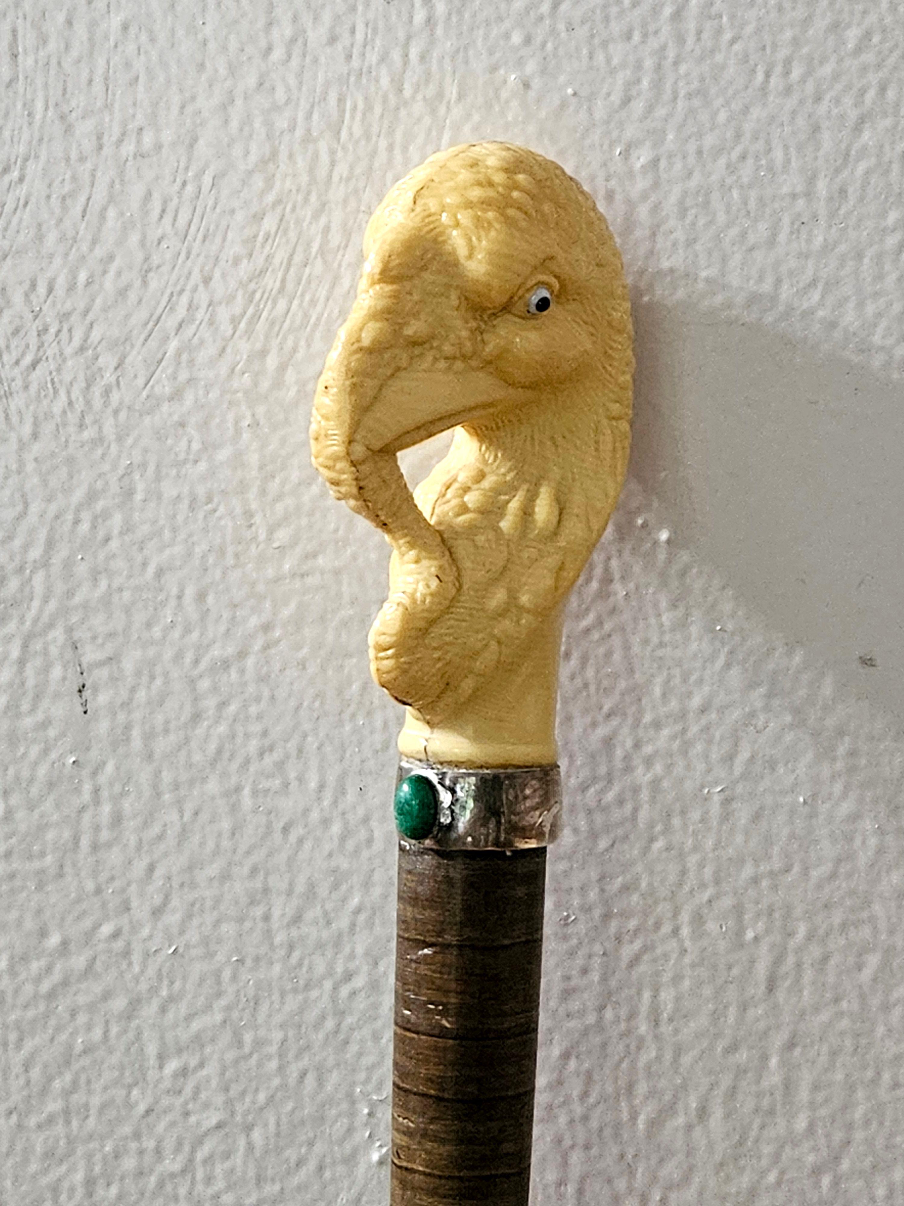 Fait main Canne bâton de marche antique en celluloïd sculpté à tête de dinde en vente