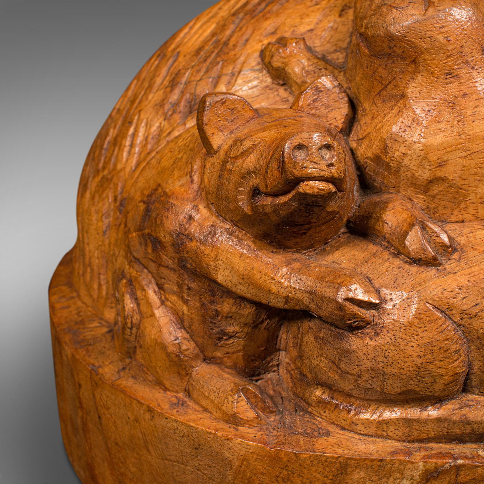 Antigua Cúpula Tallada, Cedro Inglés, Talla Decorativa en Madera, Cerdos, Arte, Victoriano en venta 1