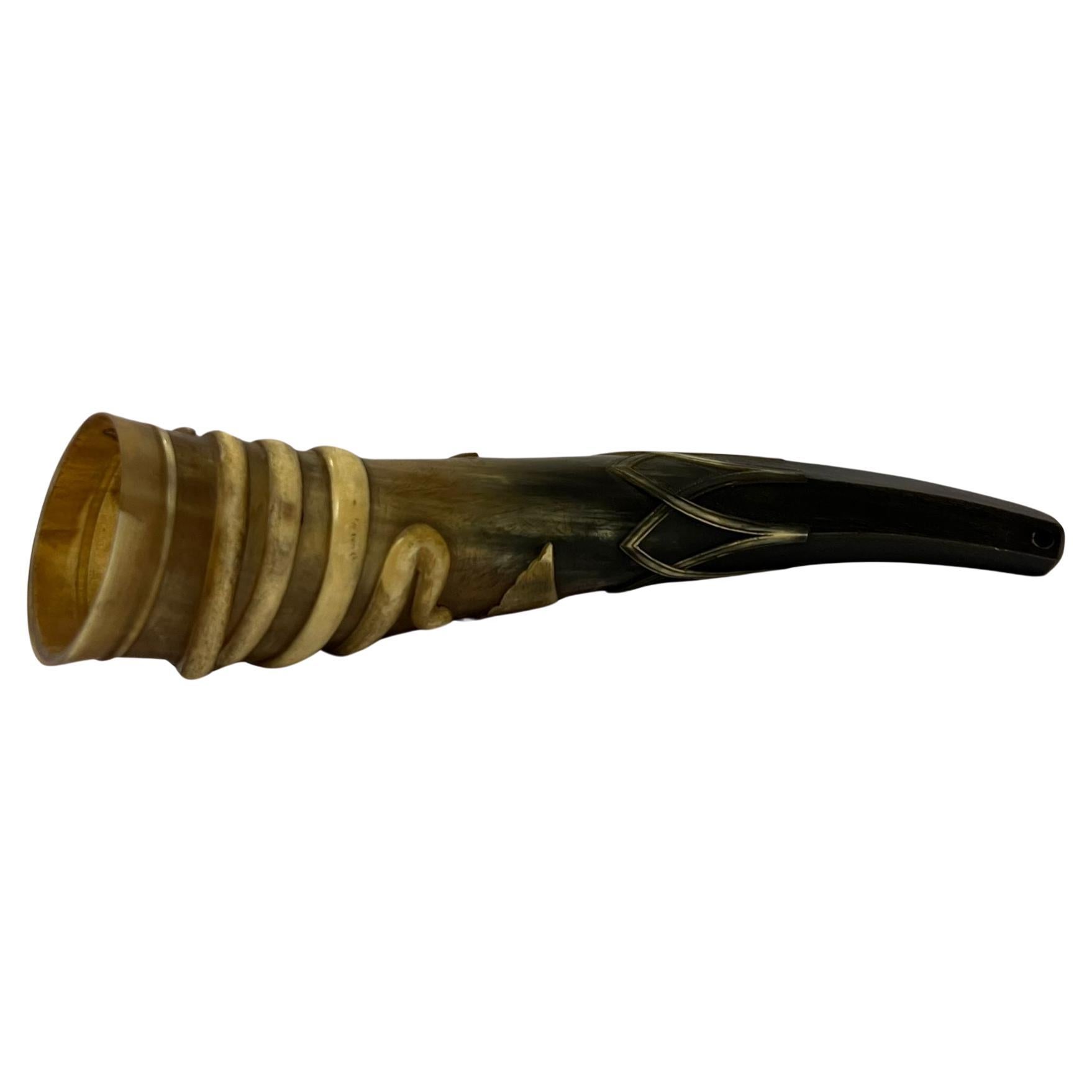 Antique carved drinking horn from the 19th century   For Sale 1
