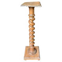 The Pedestal ancien en orme sculpté