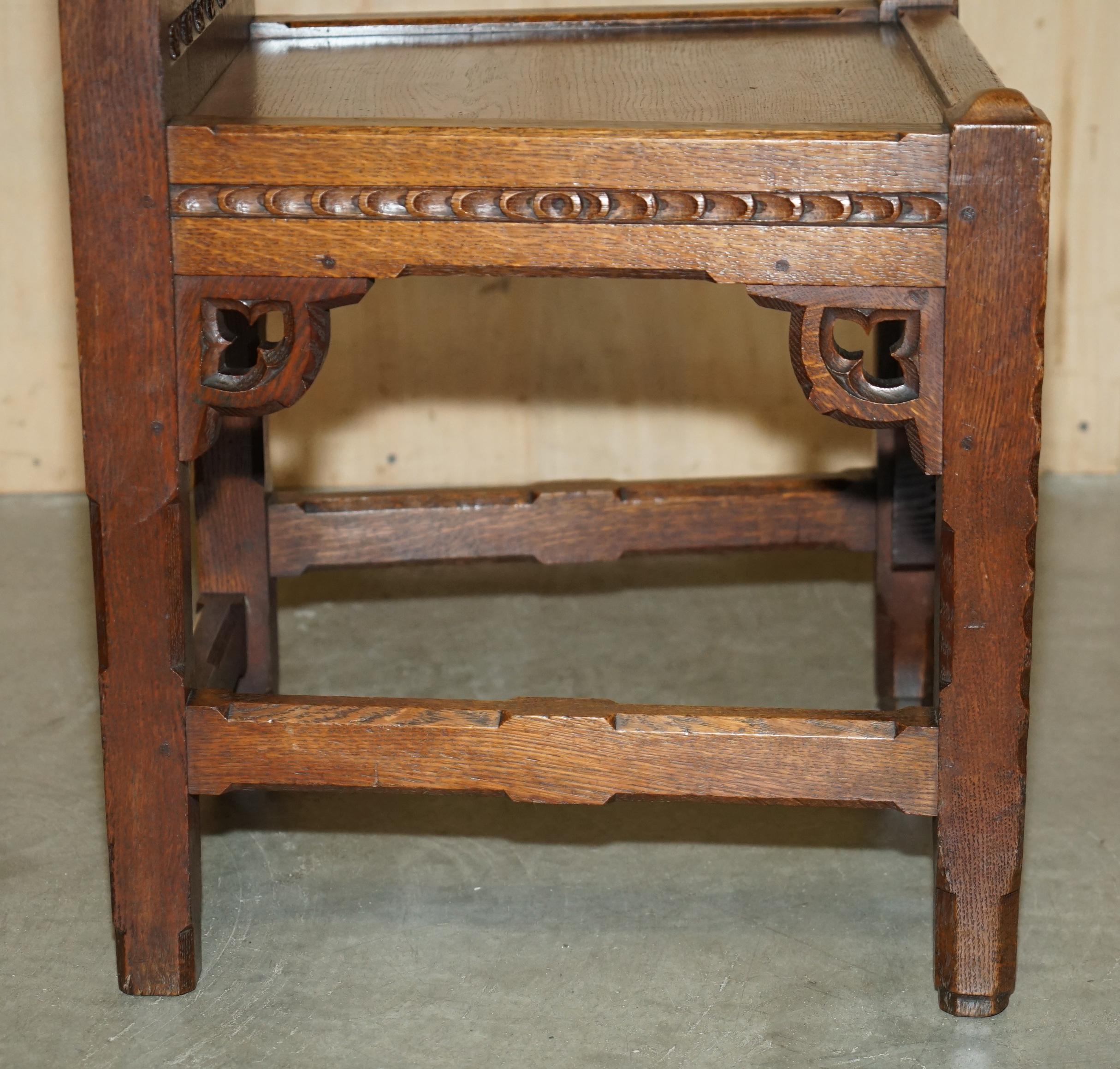 ANTICA SEDIA DA SALONE IN QUERCIA INGLESE CARVELLATA CON CUSTODIA ARMORIALE DI BRACCIOLI in vendita 6
