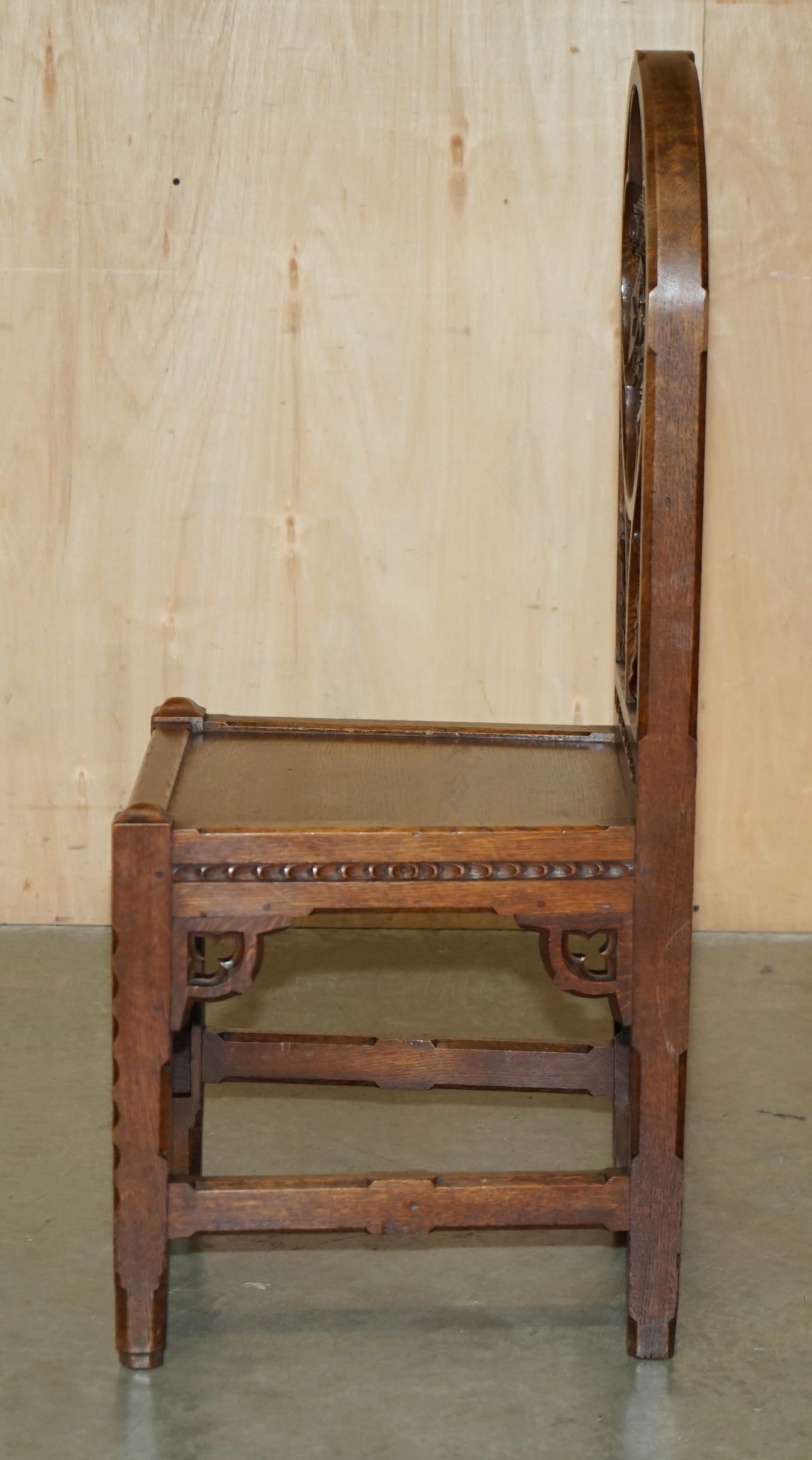 ANTICA SEDIA DA SALONE IN QUERCIA INGLESE CARVELLATA CON CUSTODIA ARMORIALE DI BRACCIOLI in vendita 9