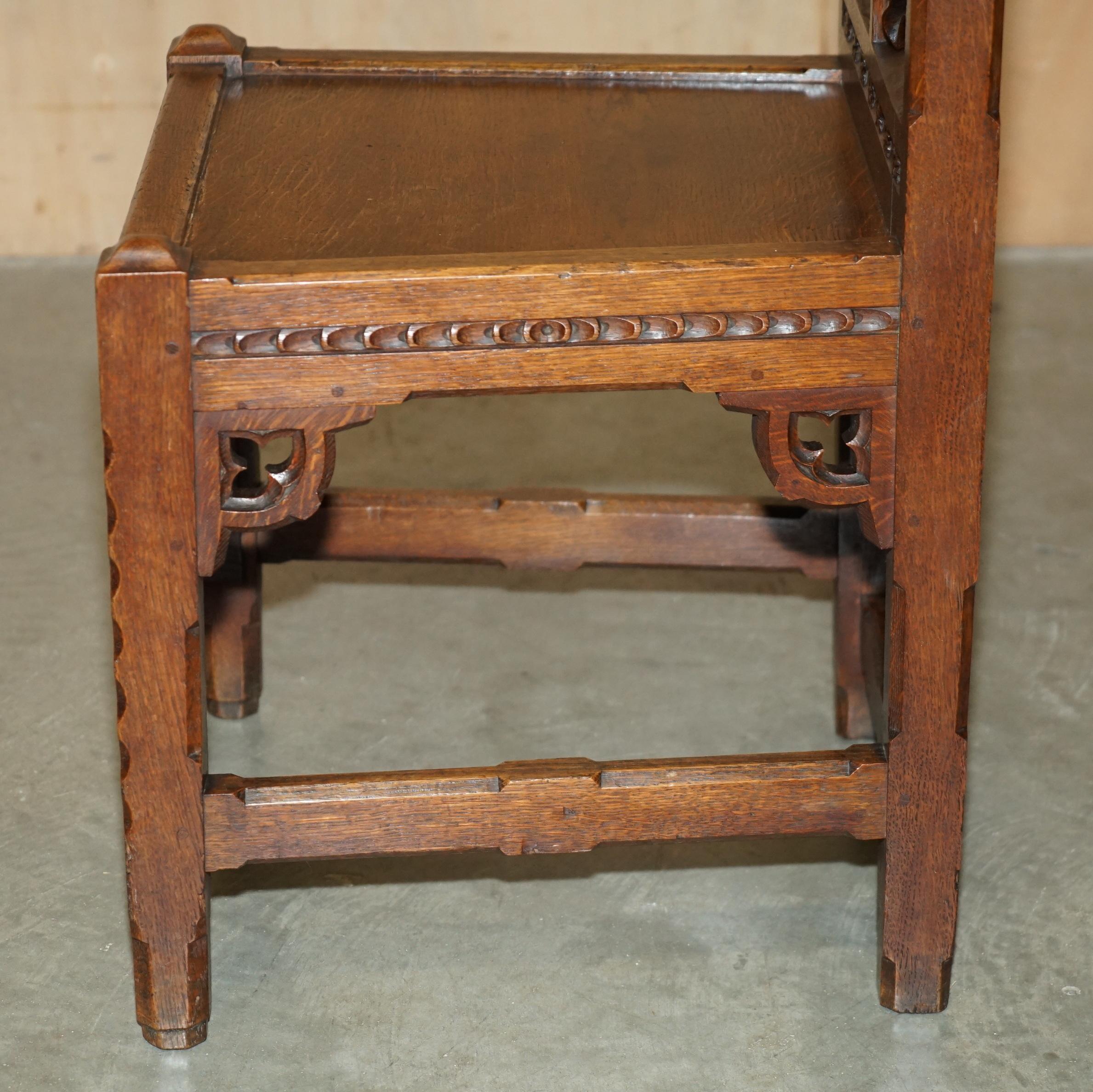 ANTICA SEDIA DA SALONE IN QUERCIA INGLESE CARVELLATA CON CUSTODIA ARMORIALE DI BRACCIOLI in vendita 10