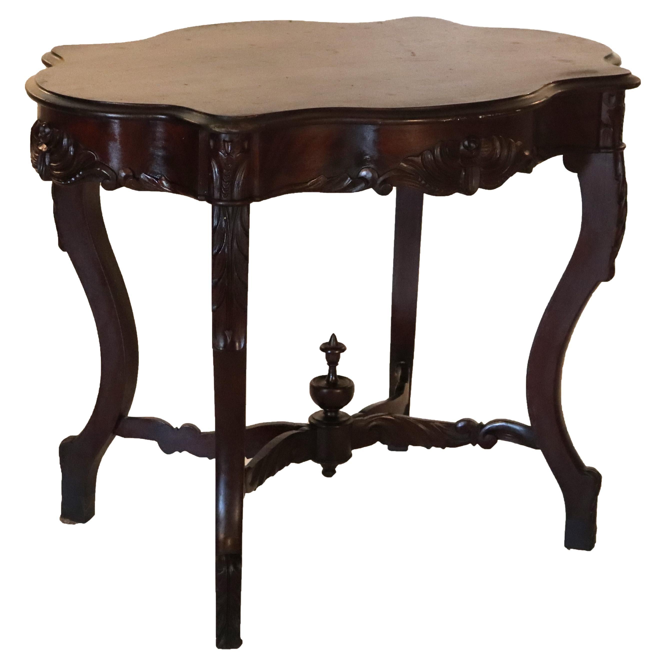 Mesa antigua de caoba tallada con tapa de tortuga C1880 en venta
