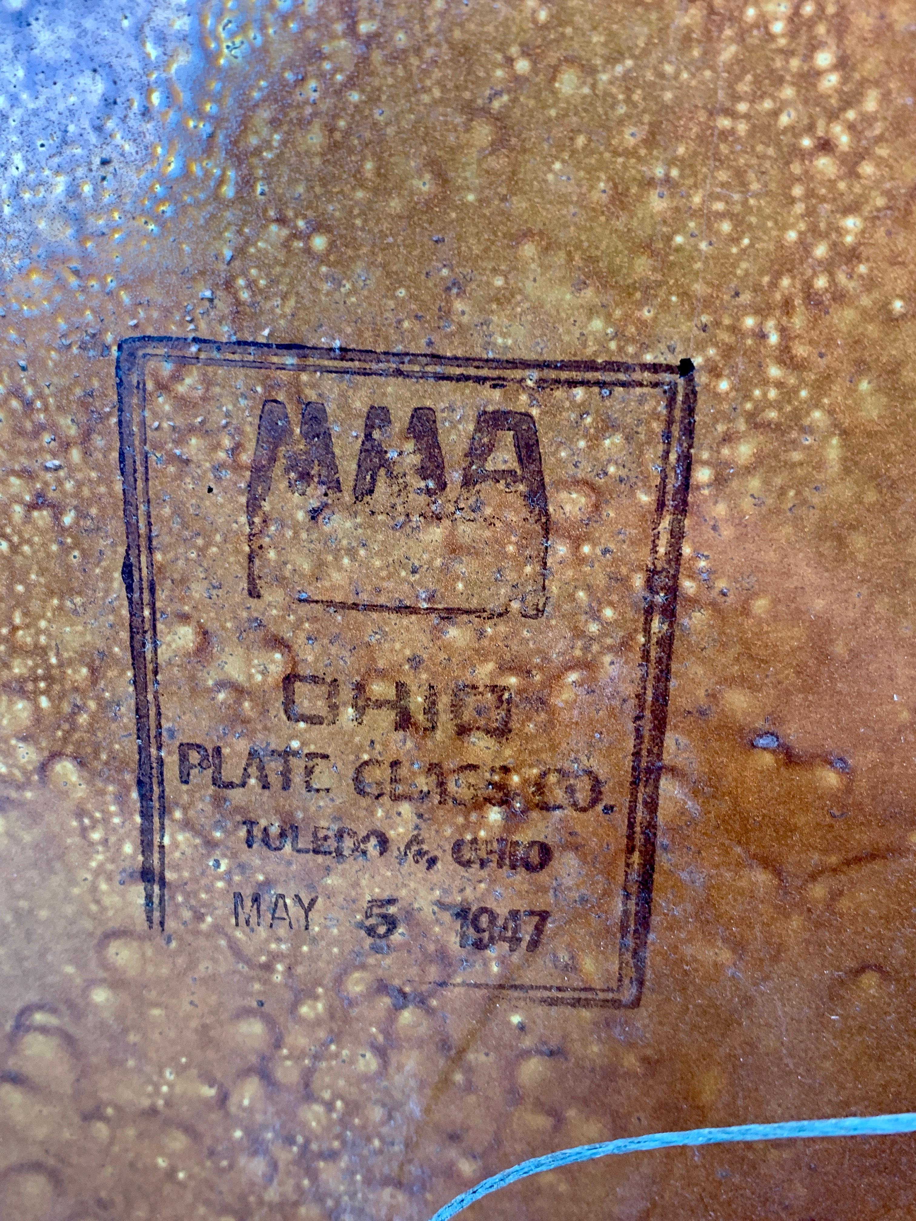 Antiker geschnitzter runder Spiegel aus Giltwood mit Blättern, CIRCA 1940er Jahre im Angebot 5