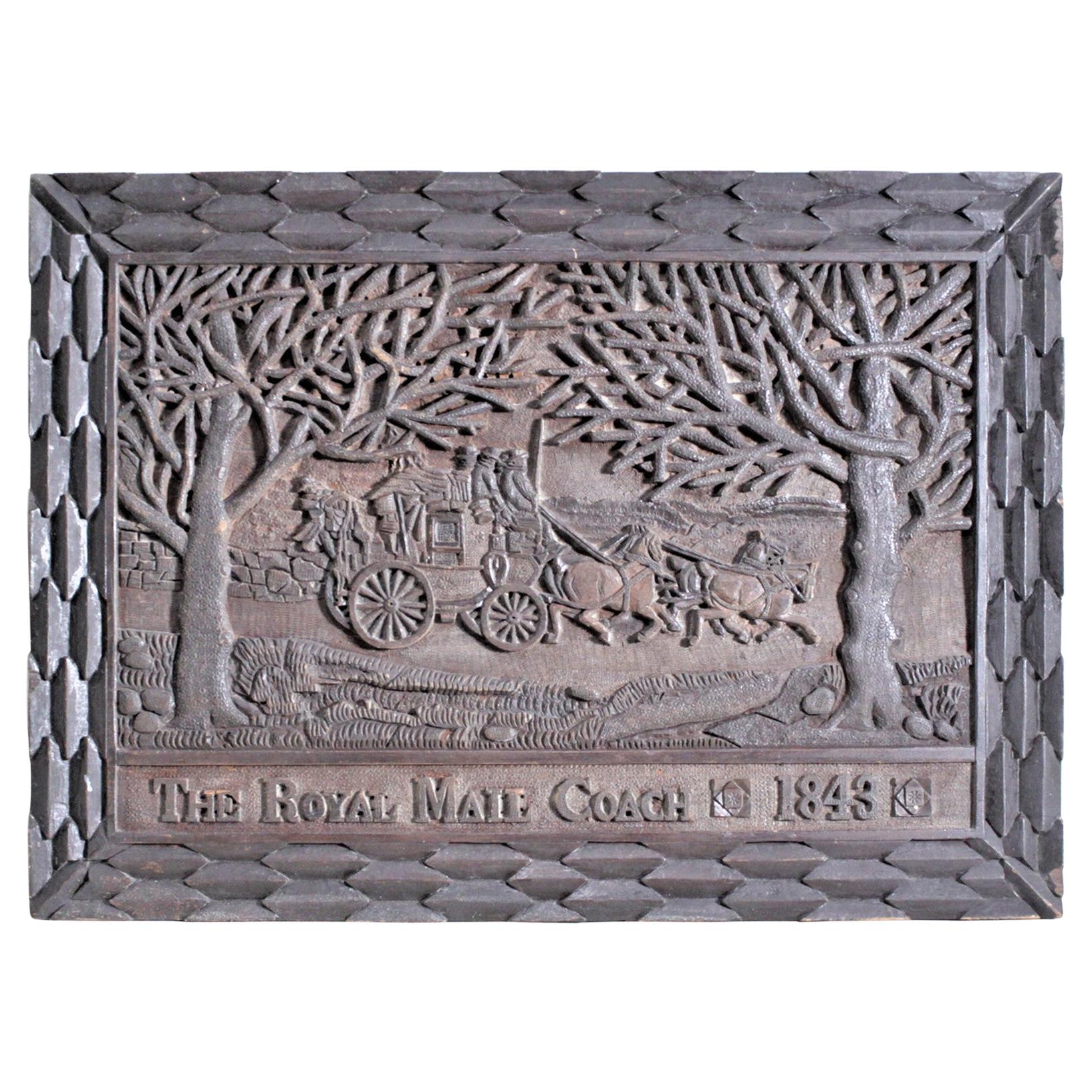 Tenture murale ancienne en bois sculpté d'art populaire commémorant le Royal Mail