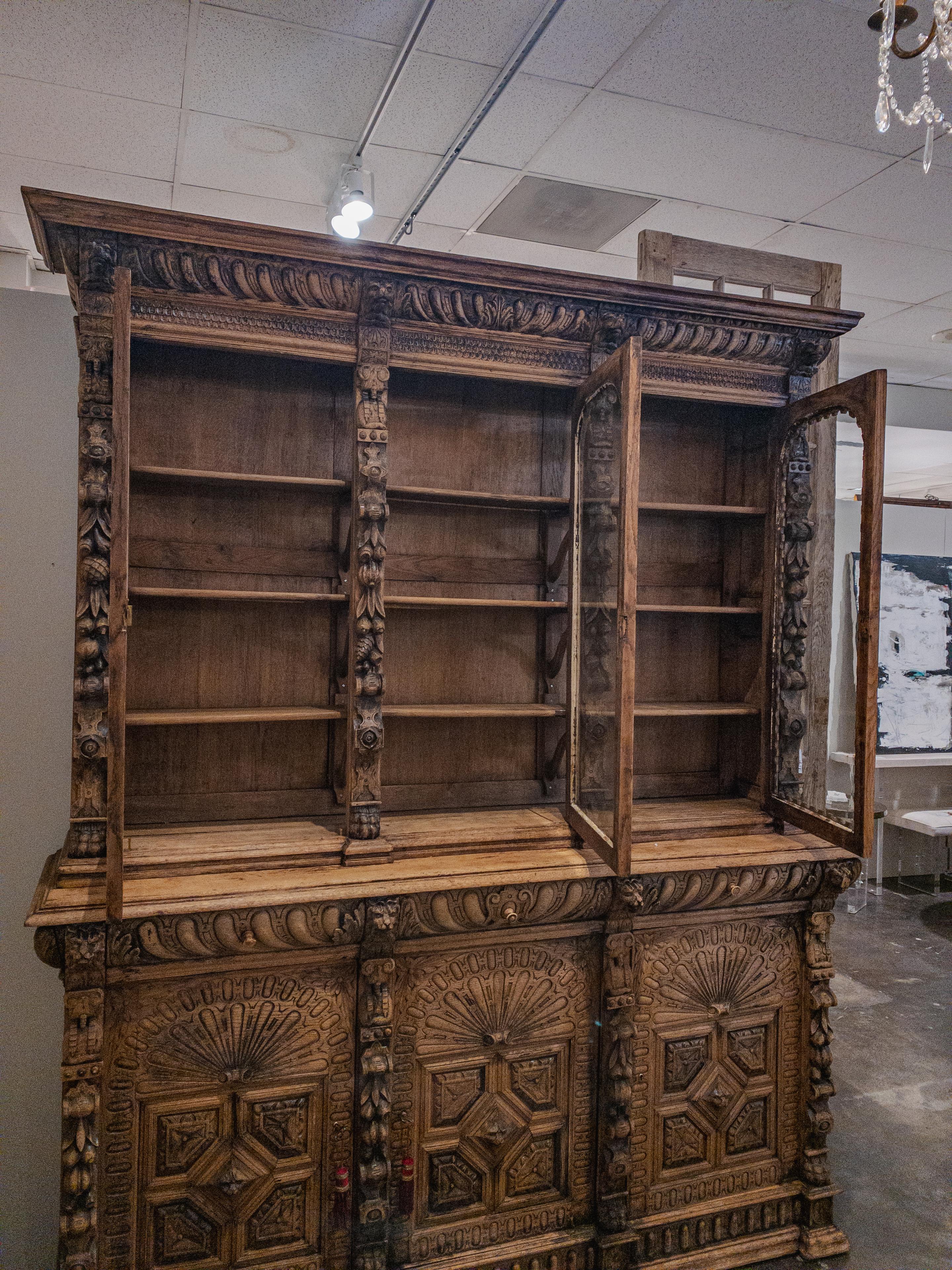 Antique Carved French Hunt Cabinet In Good Condition For Sale In Houston, TX