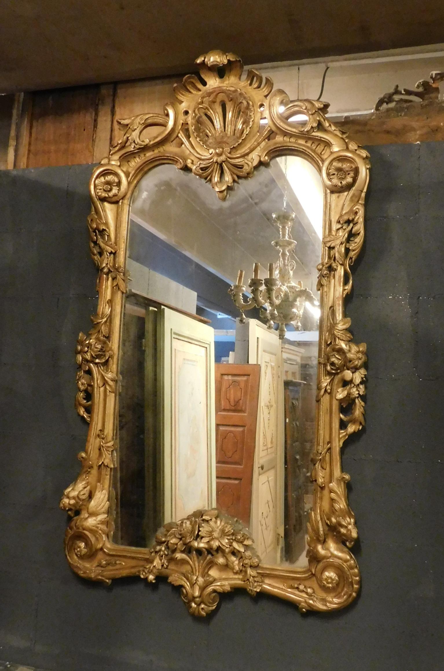 Antiker geschnitzter Golden Wood Mirror, 1800, Italien (Italienisch) im Angebot