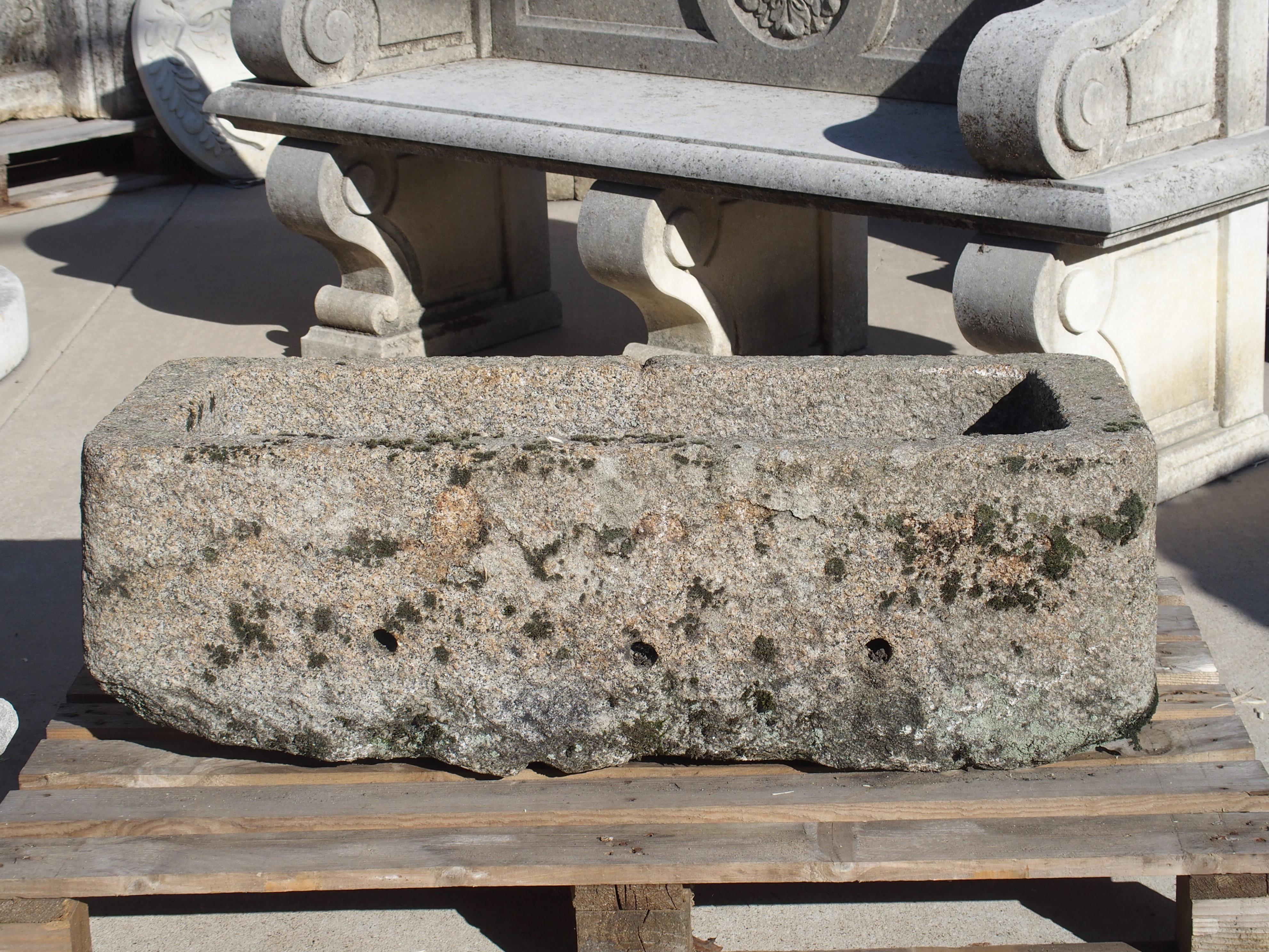 Antiguo Comedero de Granja de Granito Tallado de Normandía, Francia, Siglo XIX Francés en venta