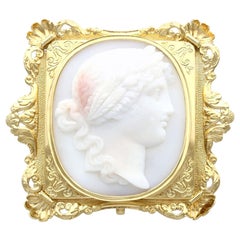 Antique Carved Hardstone and Yellow Gold Cameo Brooch