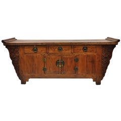 Ancienne console d'autel chinoise en bois dur sculpté, meuble de rangement d'appoint et buffet