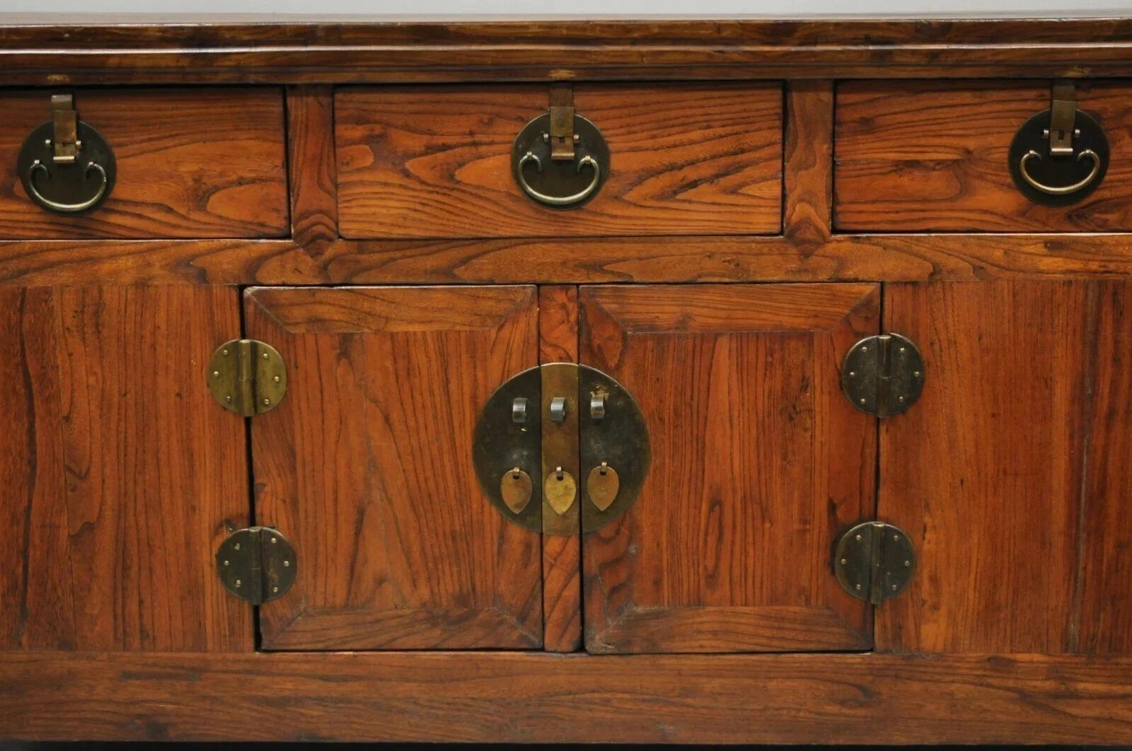 Antique Carved Hardwood Chinese Altar Console Table Sideboard Buffet Credenza (Sonstiges) im Angebot