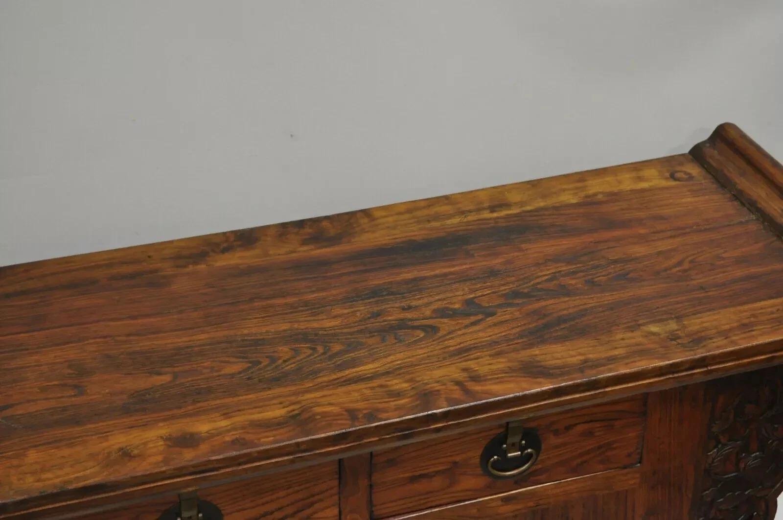 Antique Carved Hardwood Chinese Altar Console Table Sideboard Buffet Credenza im Angebot 1