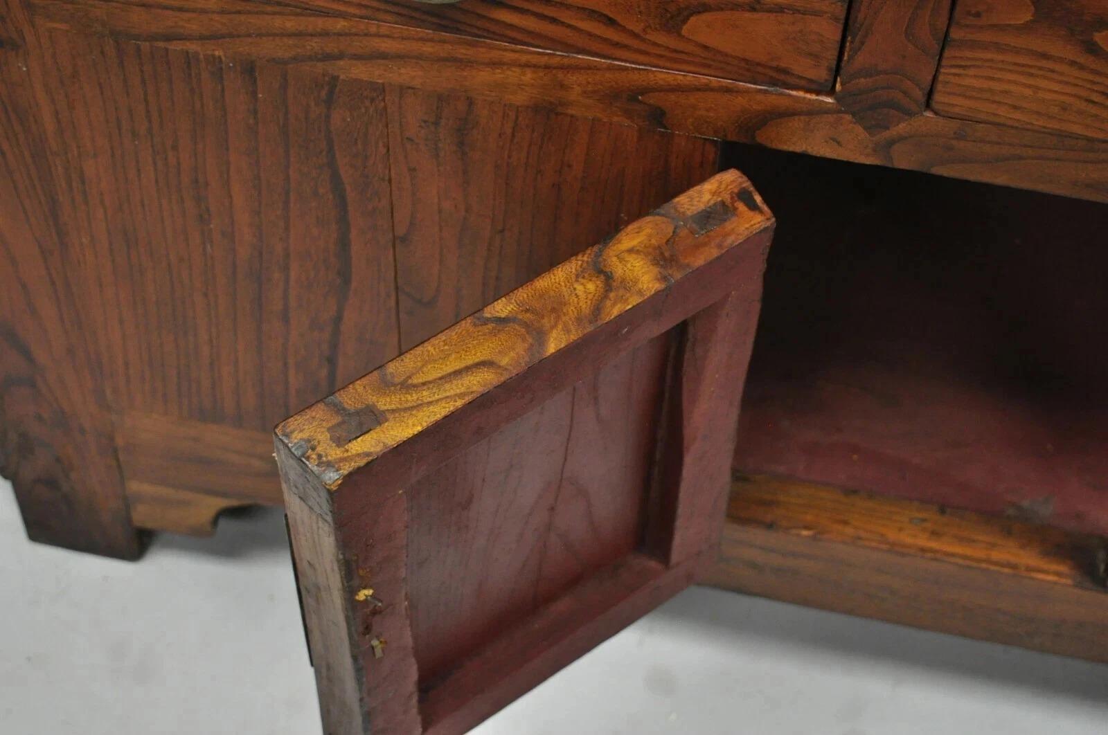 Antique Carved Hardwood Chinese Altar Console Table Sideboard Buffet Credenza im Angebot 2