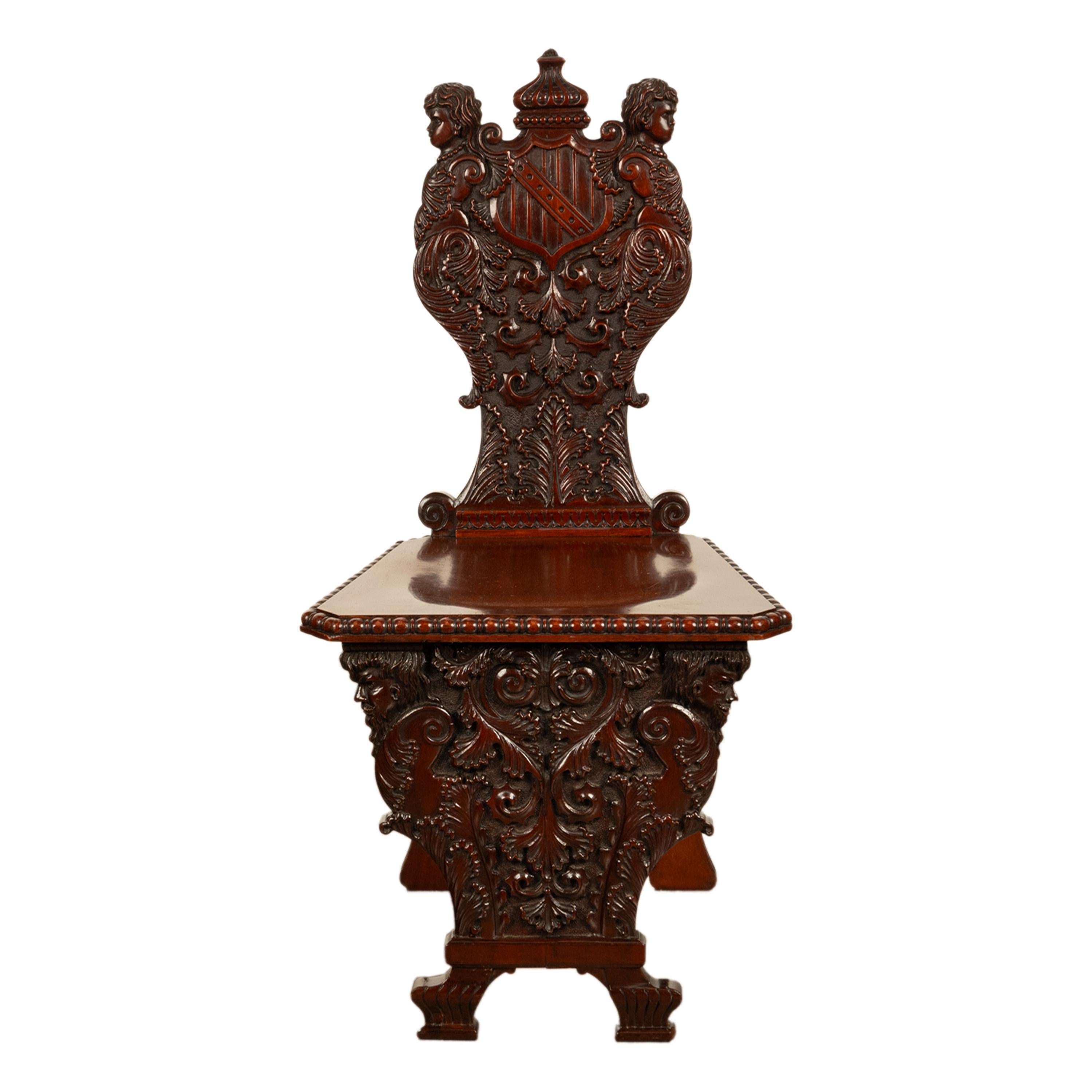 Antiker geschnitzter italienischer Renaissance-Revival-Sgabello-Stuhl Wappen & Putten im Angebot 3