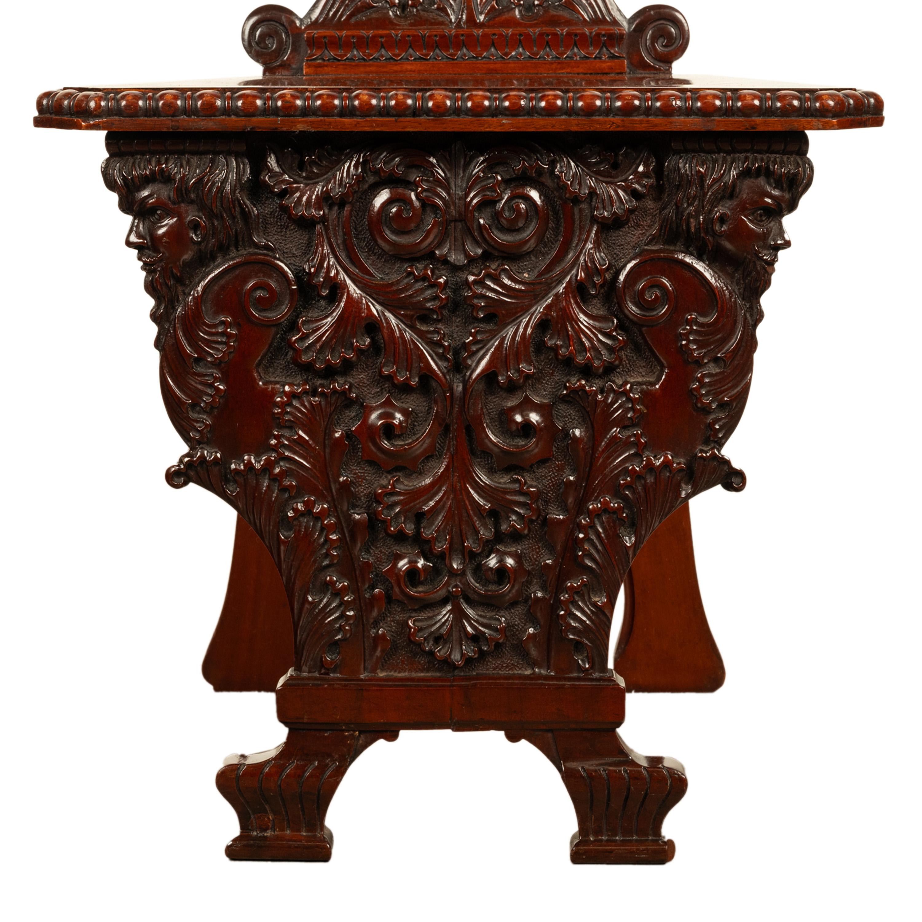 Antiker geschnitzter italienischer Renaissance-Revival-Sgabello-Stuhl Wappen & Putten im Angebot 6
