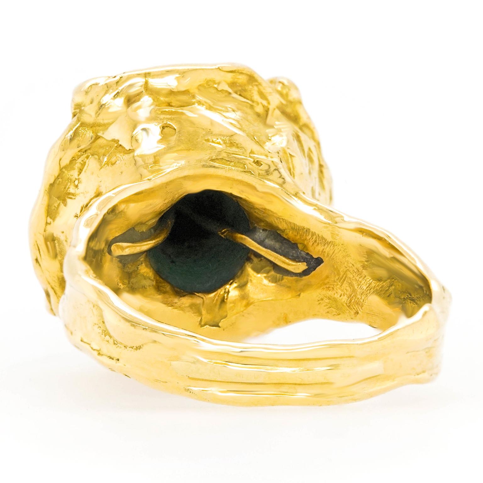 Antique Carved Jade-Set Gold Ring 2