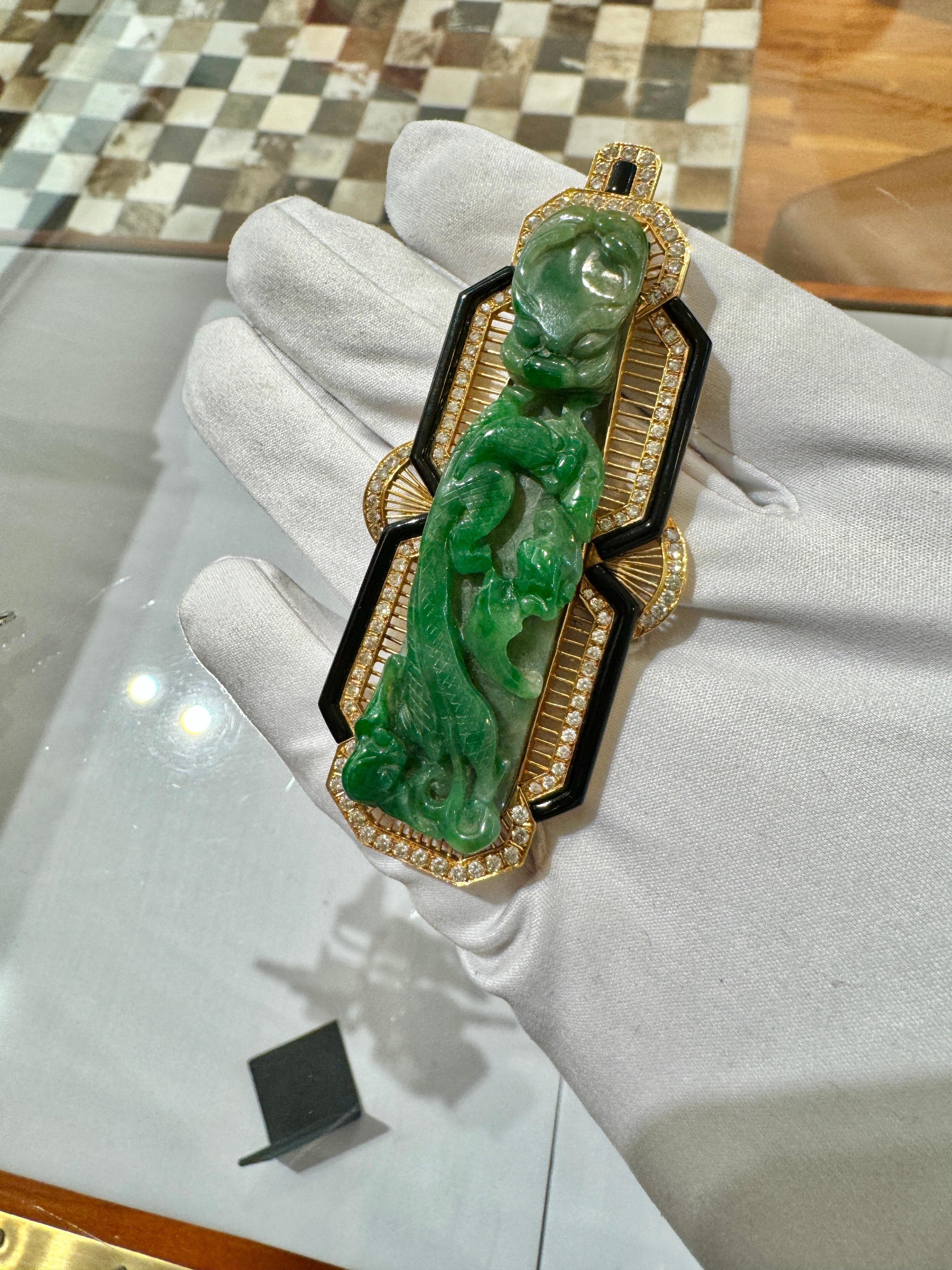 Pendentif de ceinture chinoise antique en jadéite sculptée « dragon Hook »  en vente 6