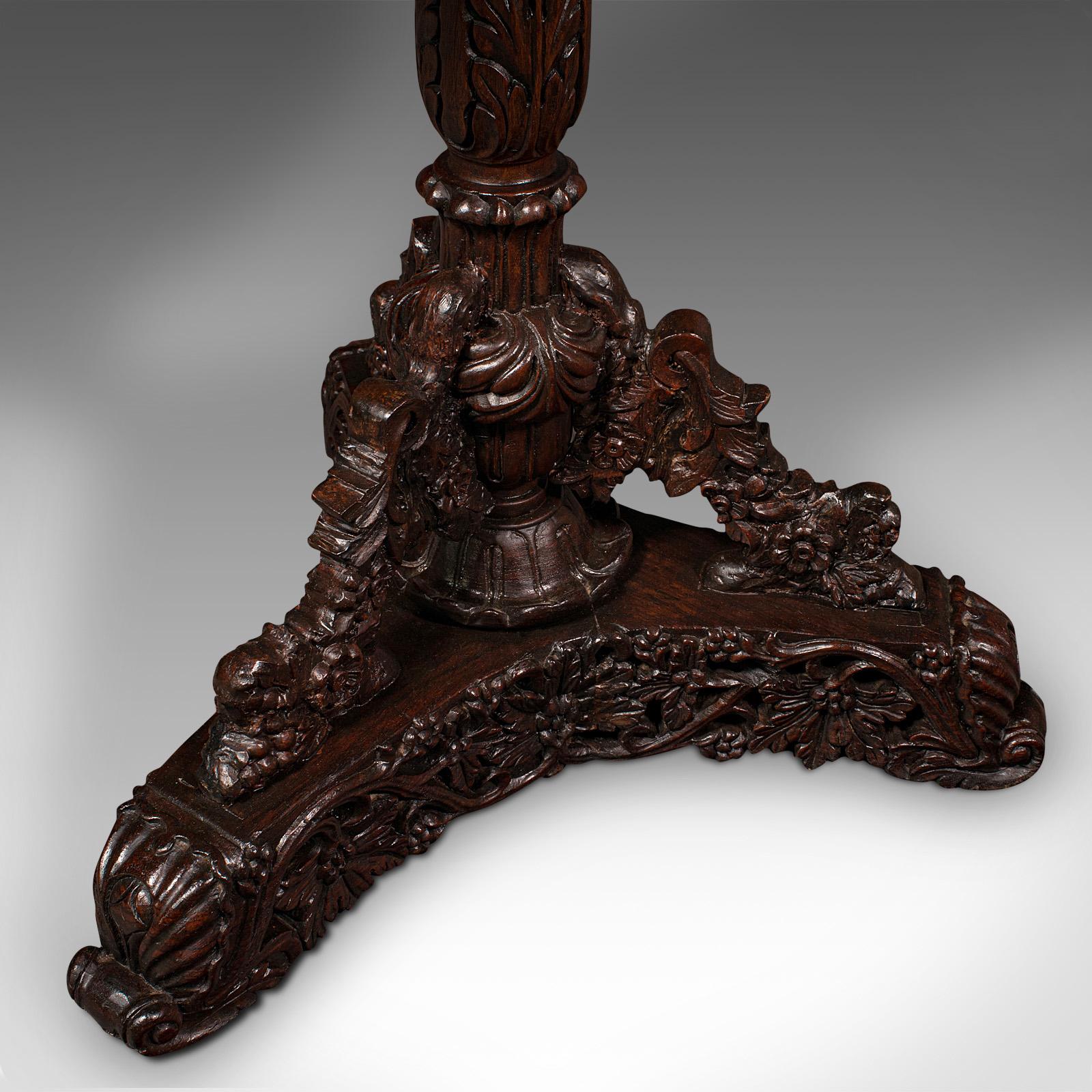 Ancienne table à lampe sculptée anglo-indienne, teck, plateau basculant, coloniale et victorienne en vente 5