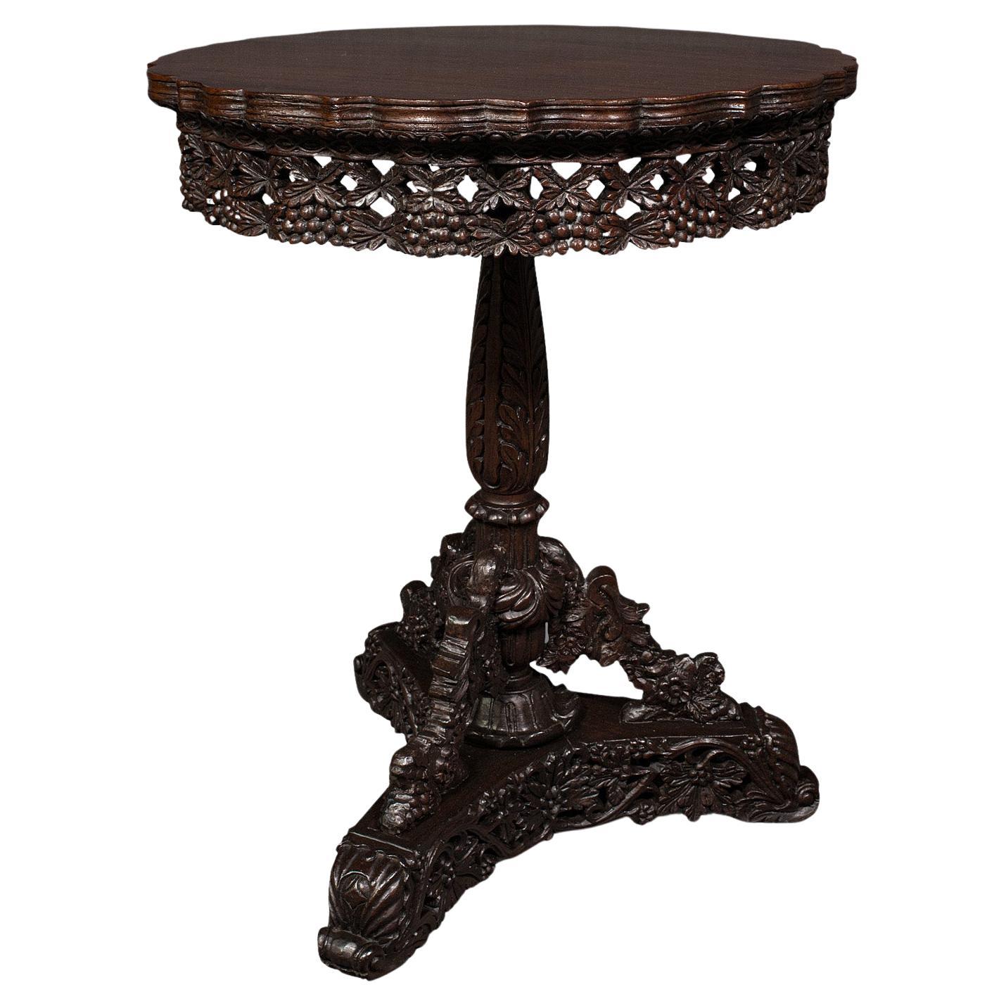 Ancienne table à lampe sculptée anglo-indienne, teck, plateau basculant, coloniale et victorienne